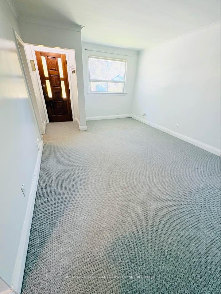 Photo 3 of 74 Vanbrugh Avenue, Scarborough, Birchcliffe-Cliffside — HOMEH