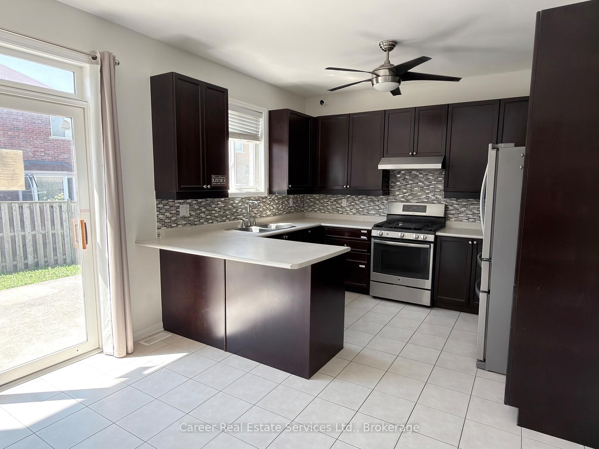 Photo 8 of 12 Cragg Crescent, Ajax, Northwest Ajax — HOMEH