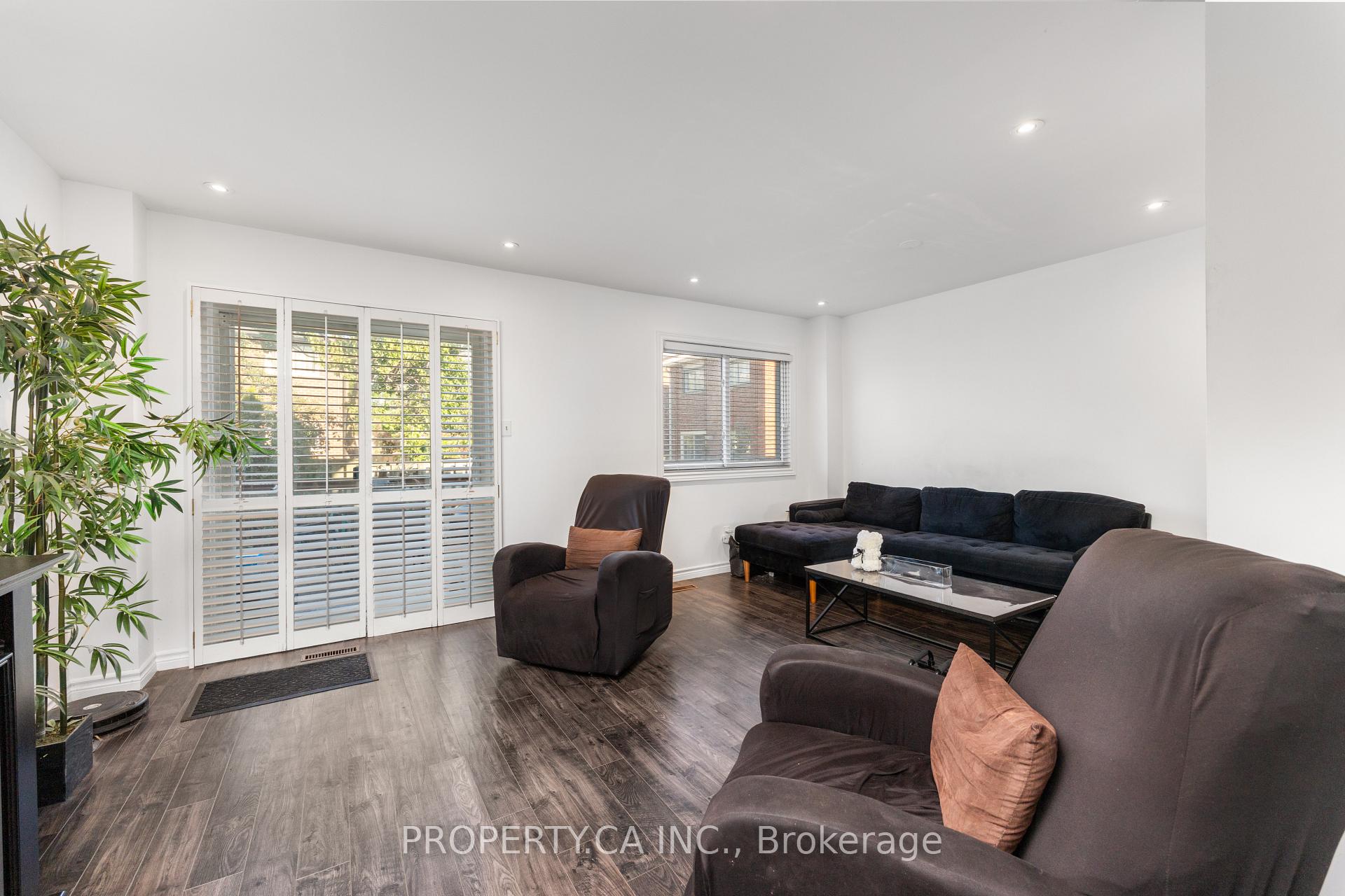 Photo 7 of 45 New Seabury Drive, Vaughan, Glen Shields — HOMEH