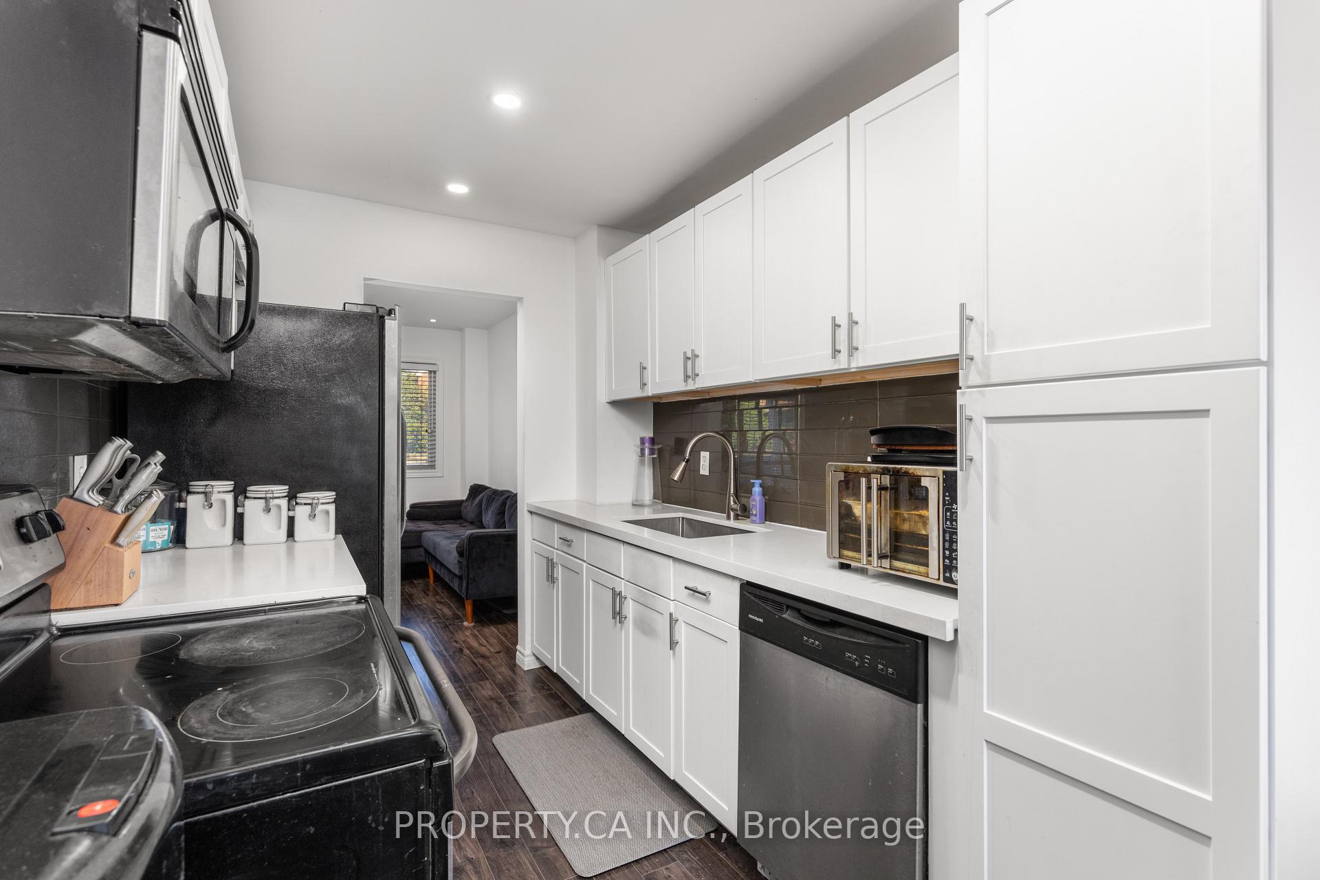Photo 9 of 45 New Seabury Drive, Vaughan, Glen Shields — HOMEH
