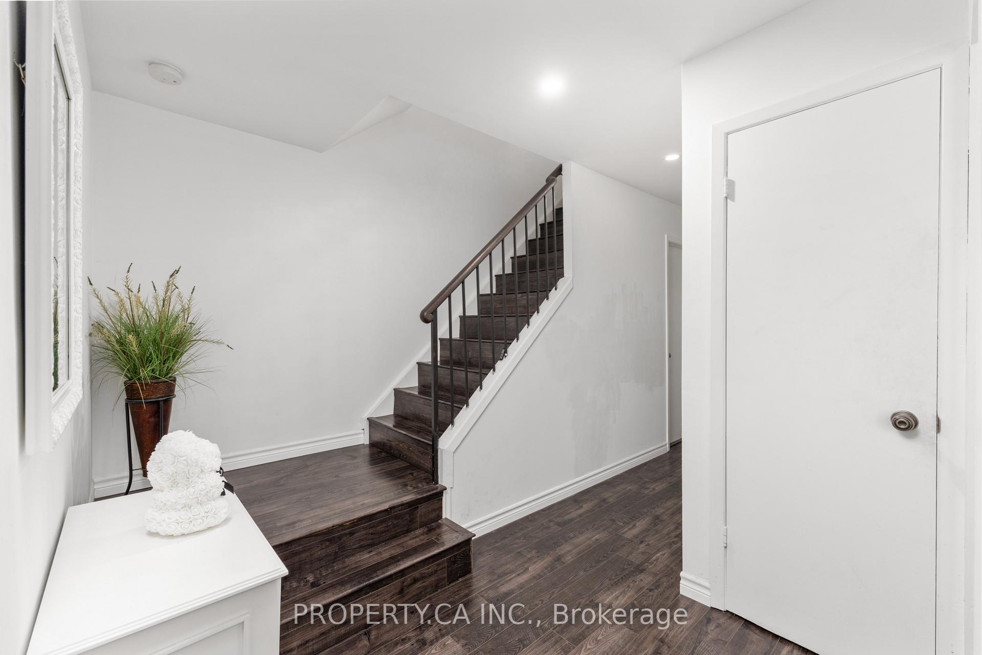 Photo 14 of 45 New Seabury Drive, Vaughan, Glen Shields — HOMEH