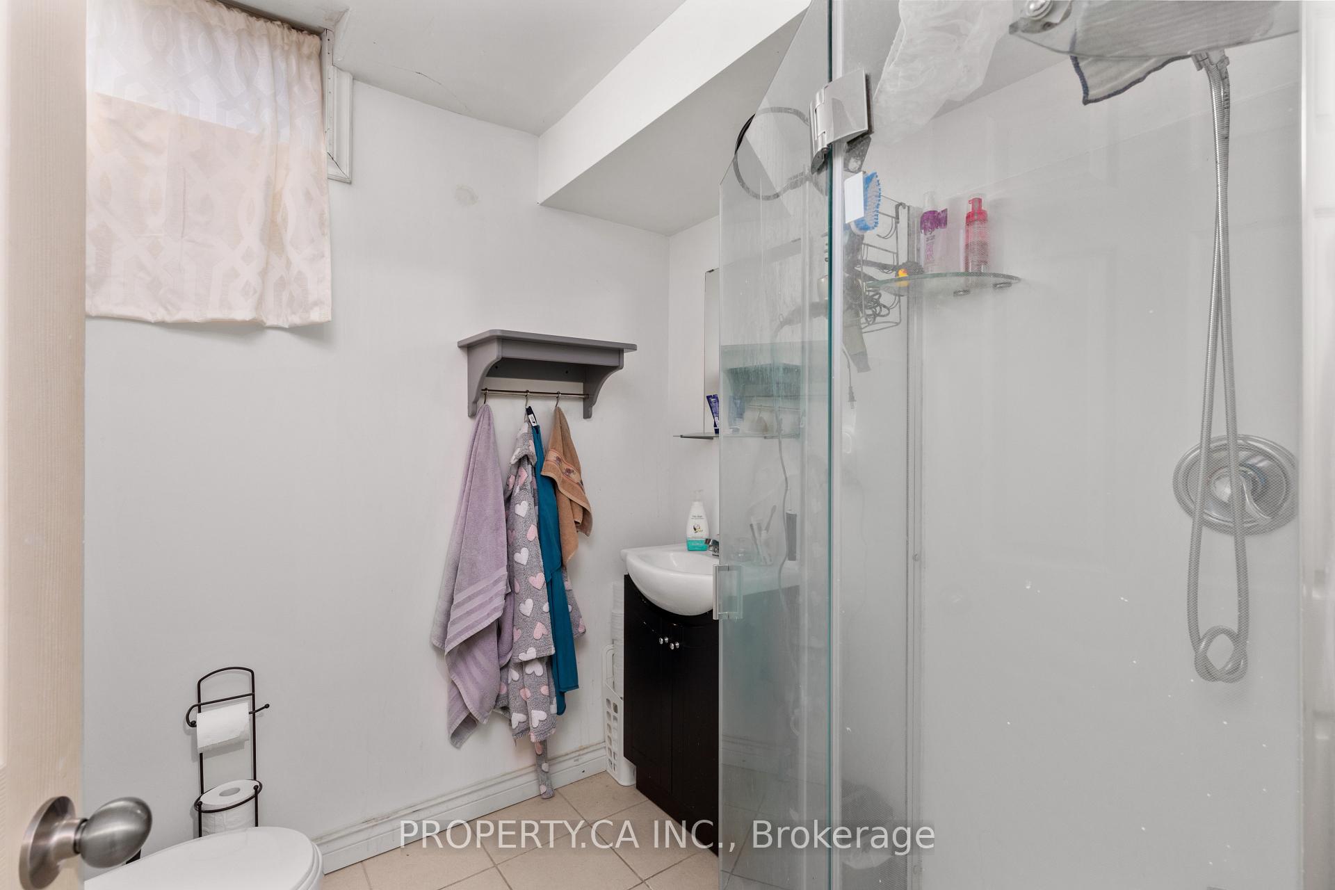 Photo 21 of 45 New Seabury Drive, Vaughan, Glen Shields — HOMEH