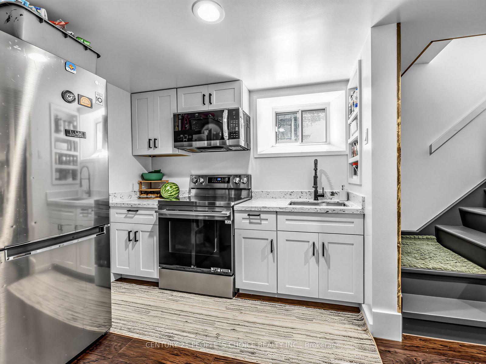 Photo 17 of 52 Seventeenth Street, Etobicoke, New Toronto — HOMEH