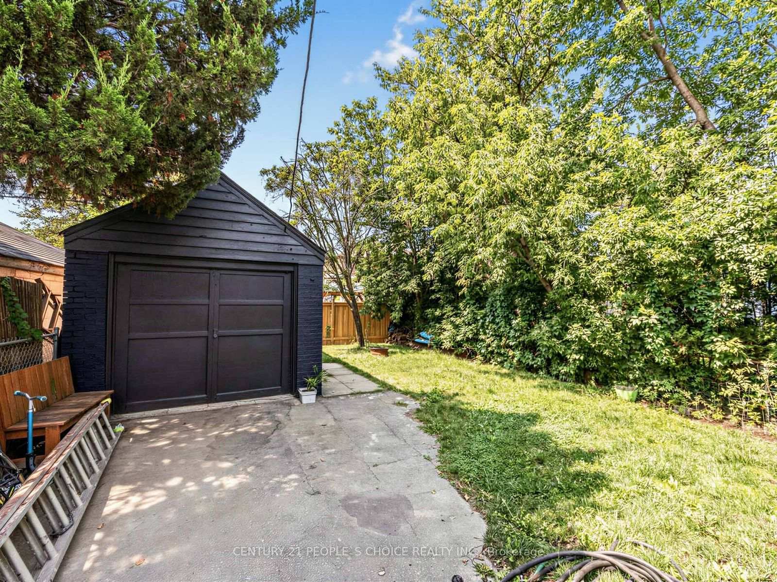 Photo 27 of 52 Seventeenth Street, Etobicoke, New Toronto — HOMEH