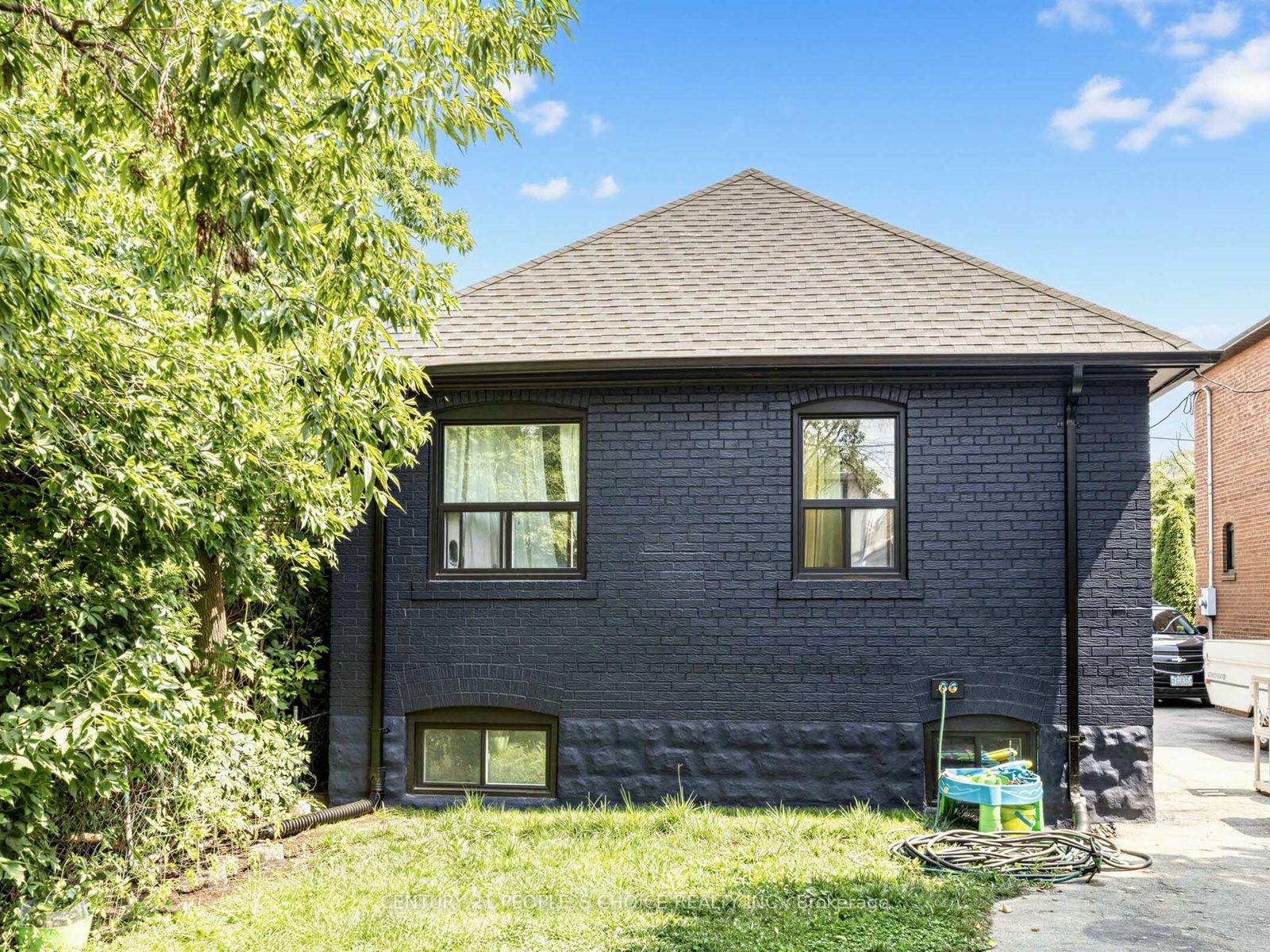 Photo 29 of 52 Seventeenth Street, Etobicoke, New Toronto — HOMEH
