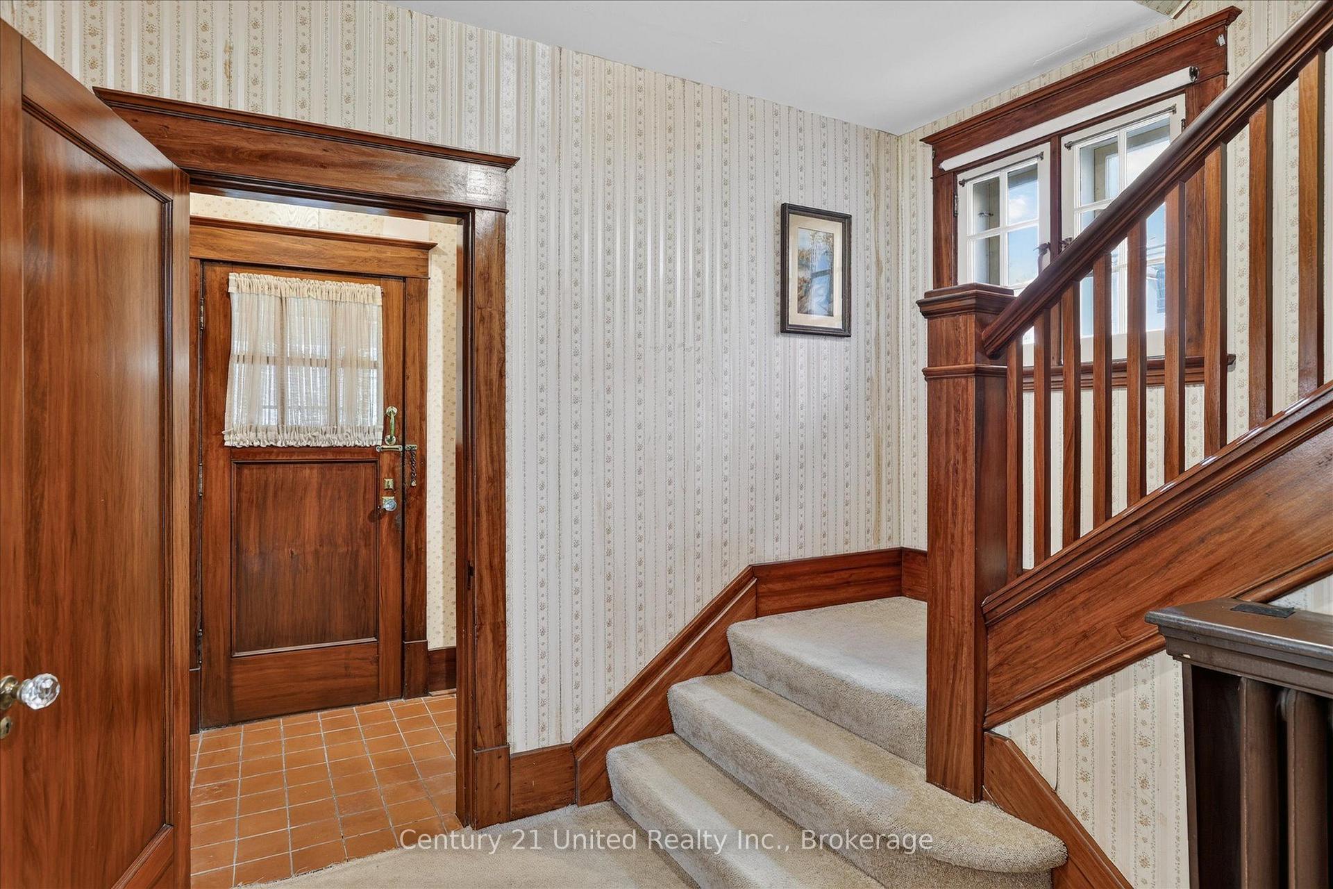 Photo 5 of 498 Weller Street, Peterborough, Town Ward 3 — HOMEH