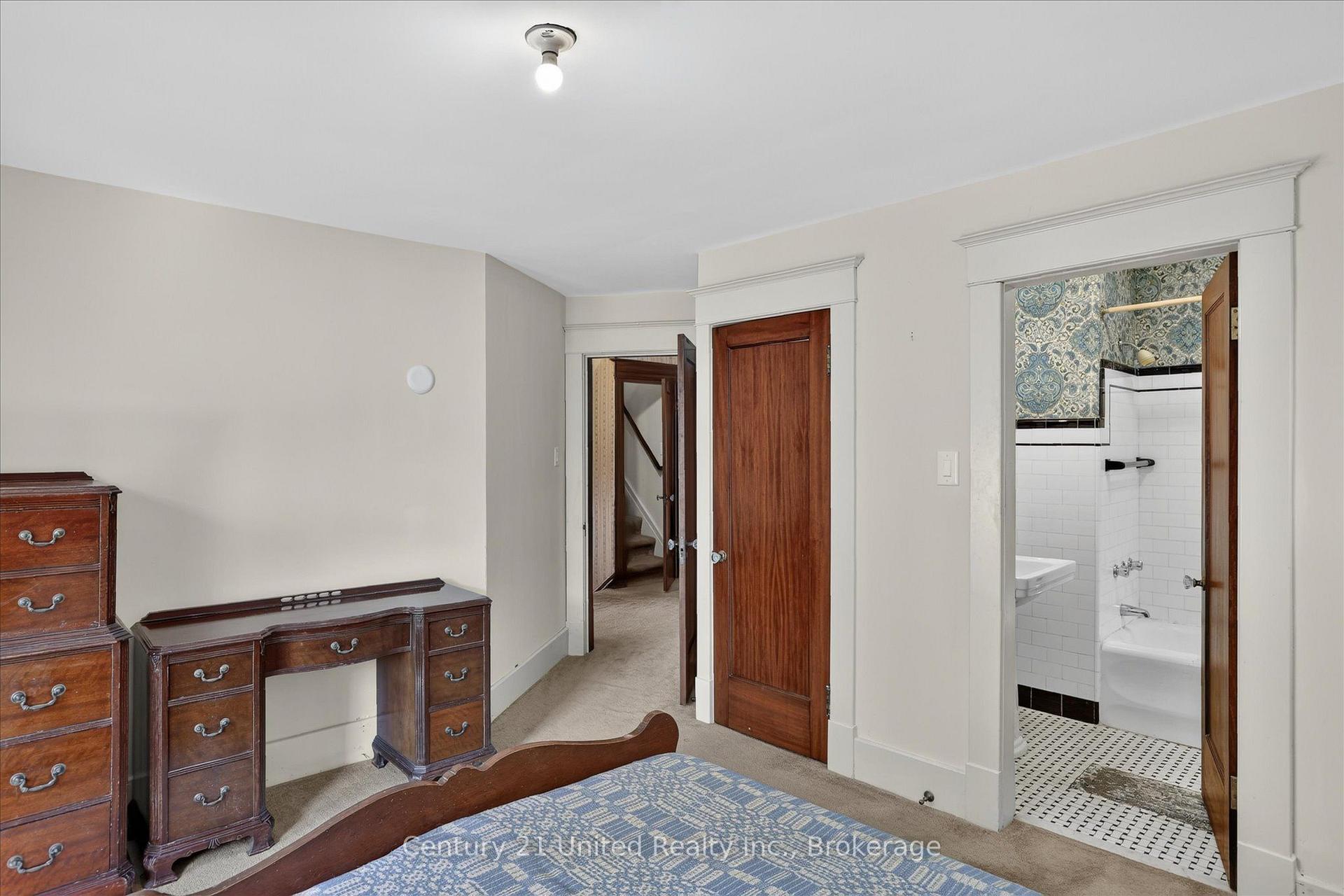 Photo 23 of 498 Weller Street, Peterborough, Town Ward 3 — HOMEH