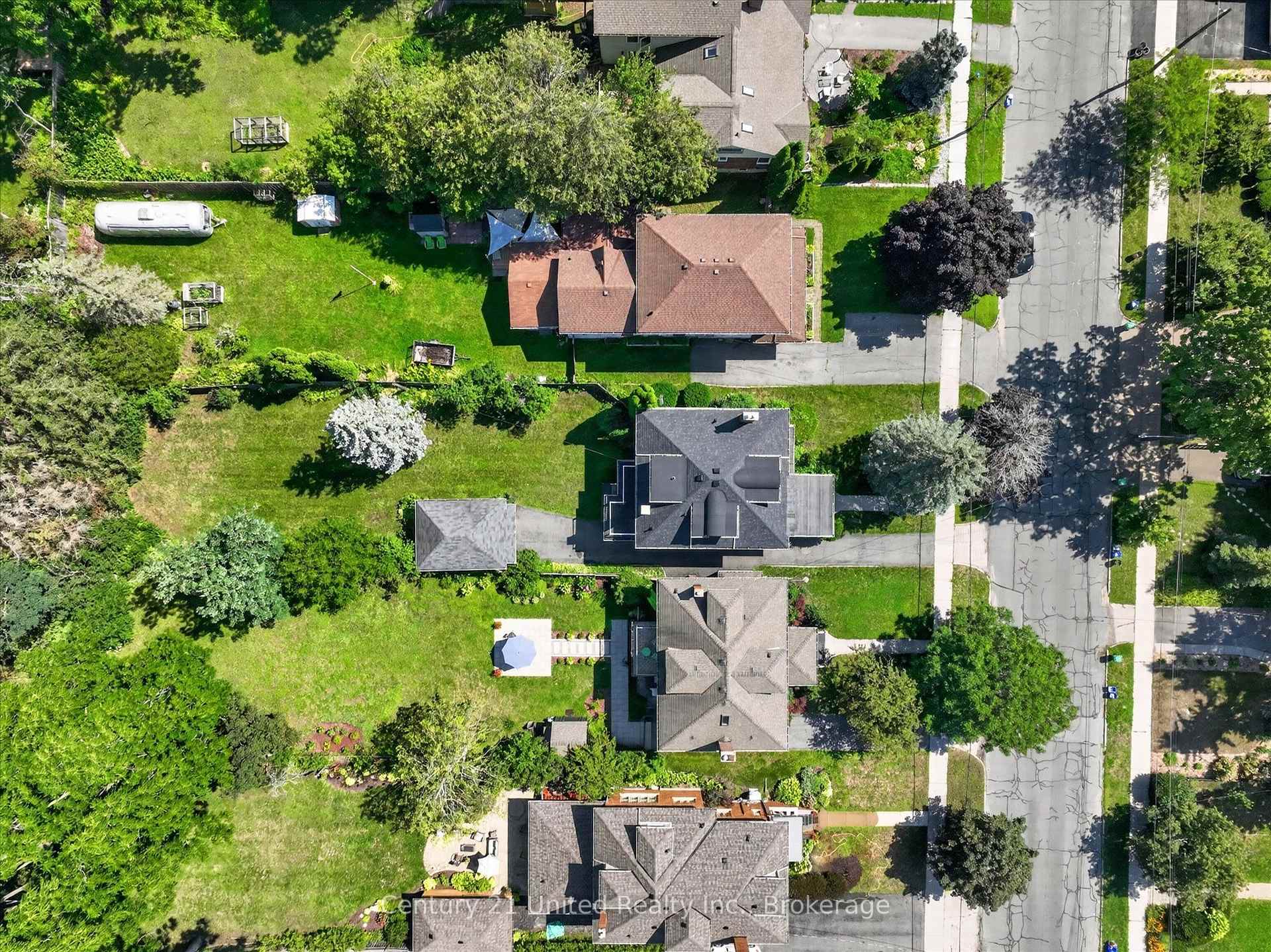 Photo 41 of 498 Weller Street, Peterborough, Town Ward 3 — HOMEH