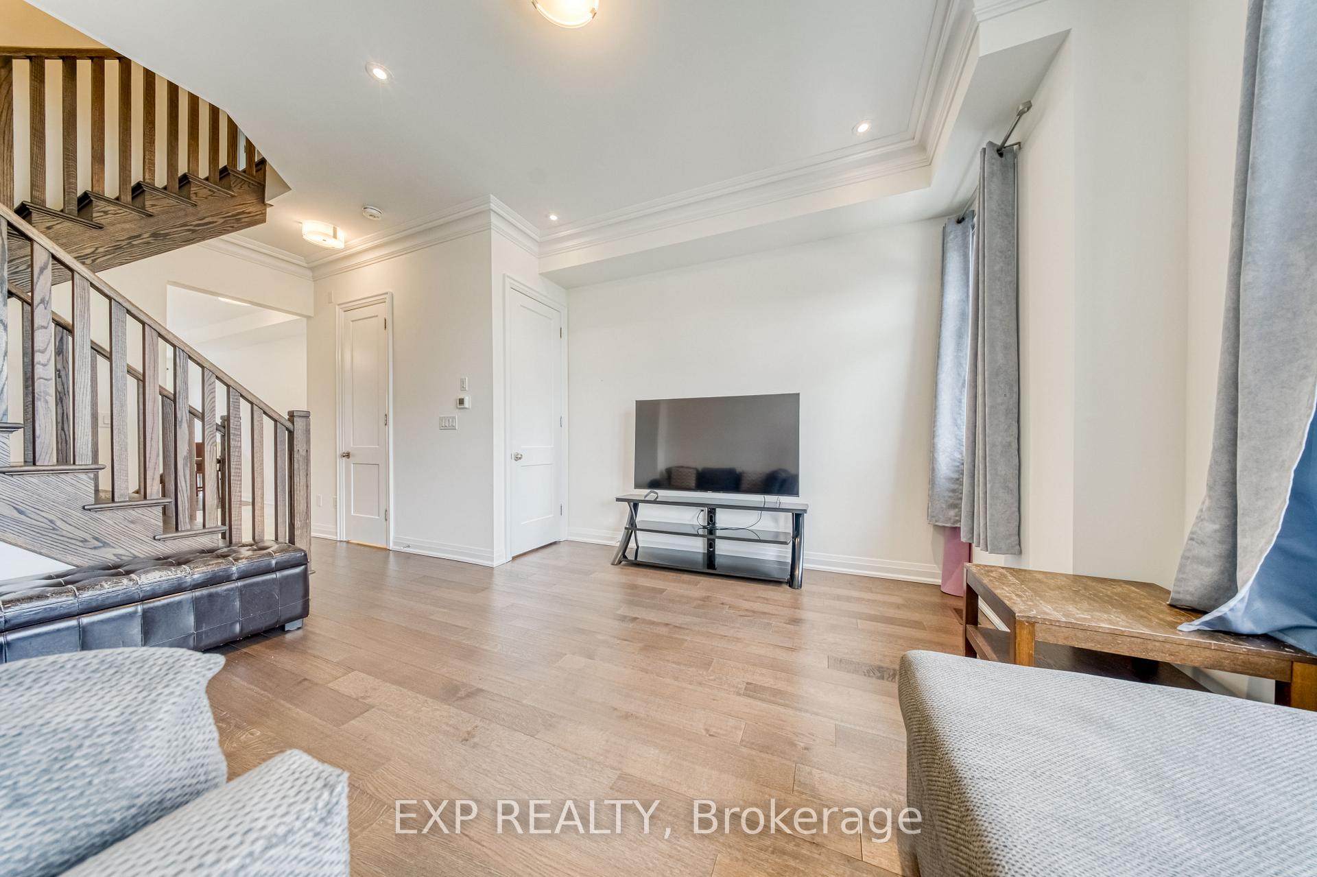 Photo 7 of 4259 Major Mackenzie Drive E, Markham, Angus Glen — HOMEH