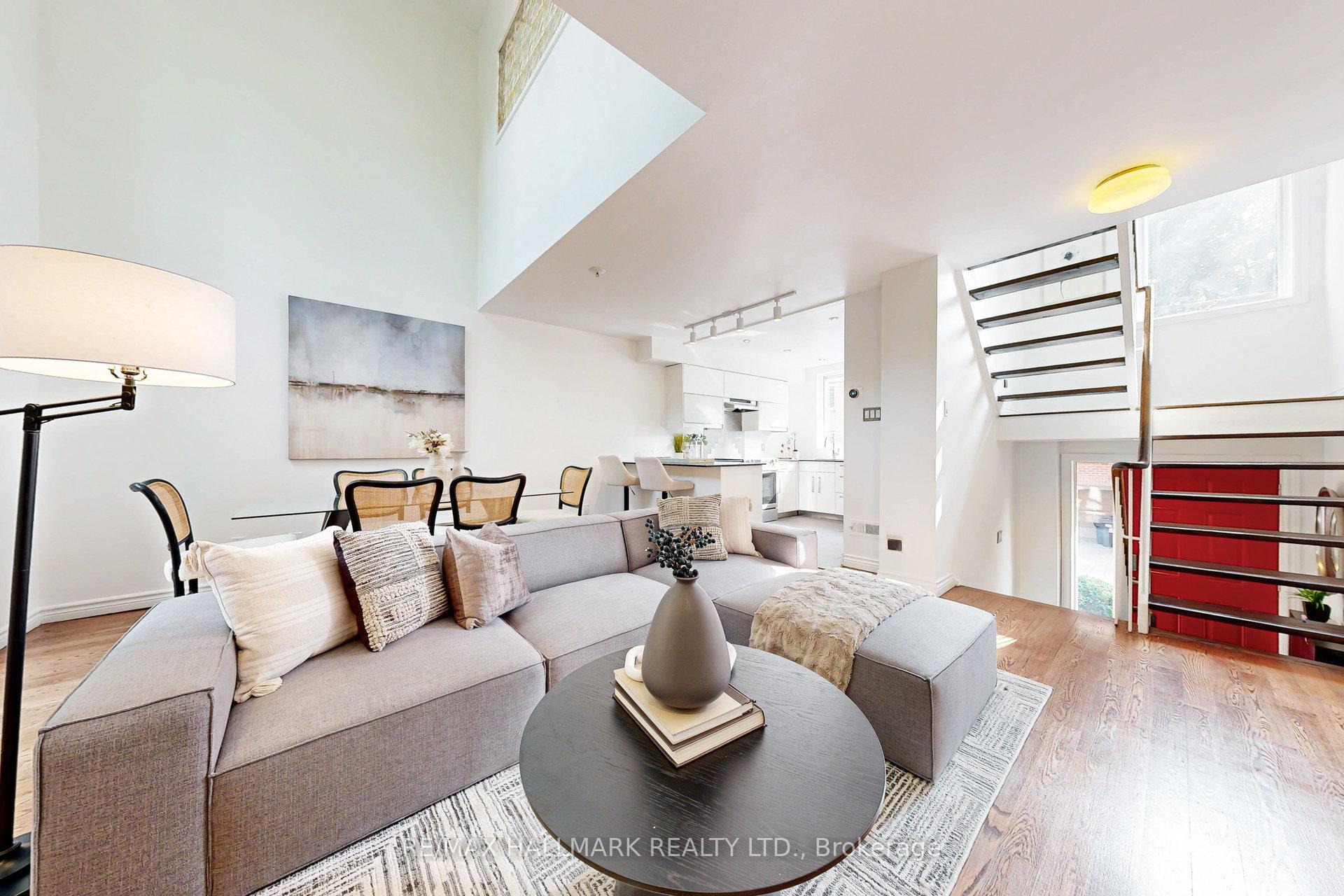 Photo 4 of 216 Milan Street, Toronto, Moss Park — HOMEH