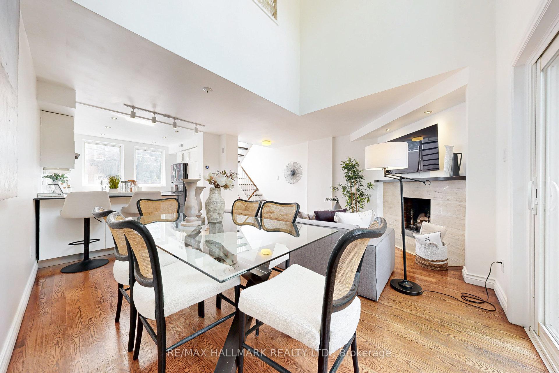 Photo 8 of 216 Milan Street, Toronto, Moss Park — HOMEH