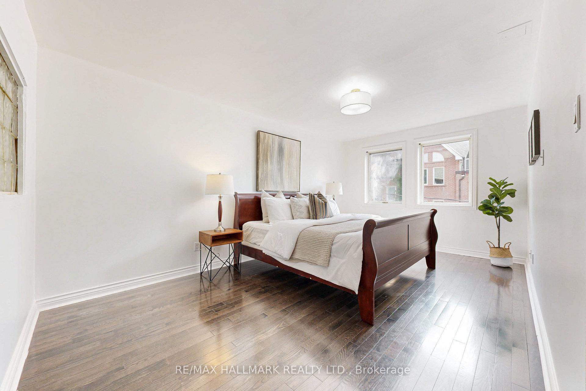 Photo 13 of 216 Milan Street, Toronto, Moss Park — HOMEH