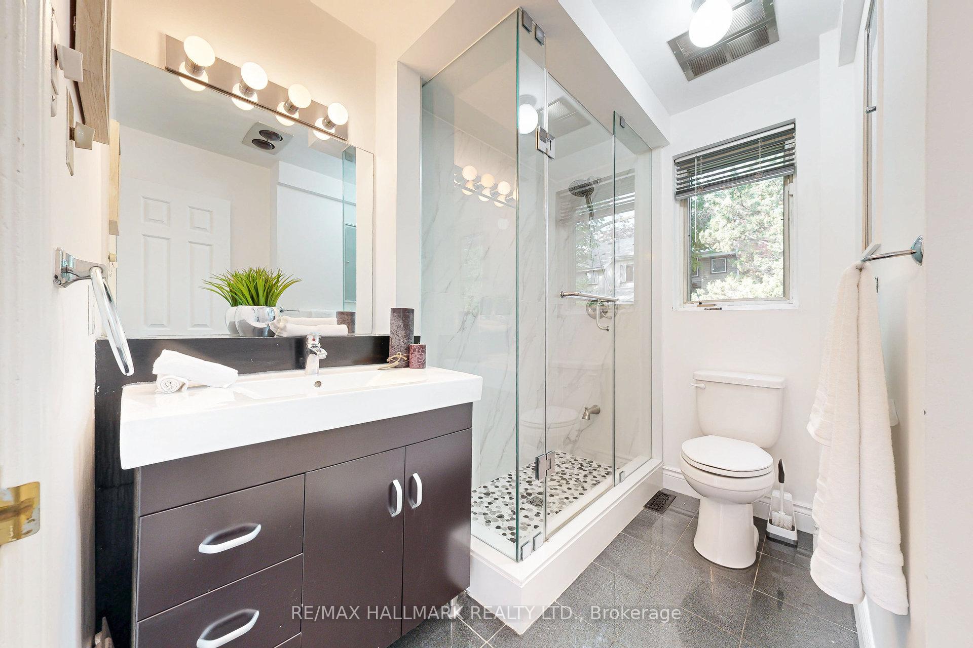 Photo 16 of 216 Milan Street, Toronto, Moss Park — HOMEH