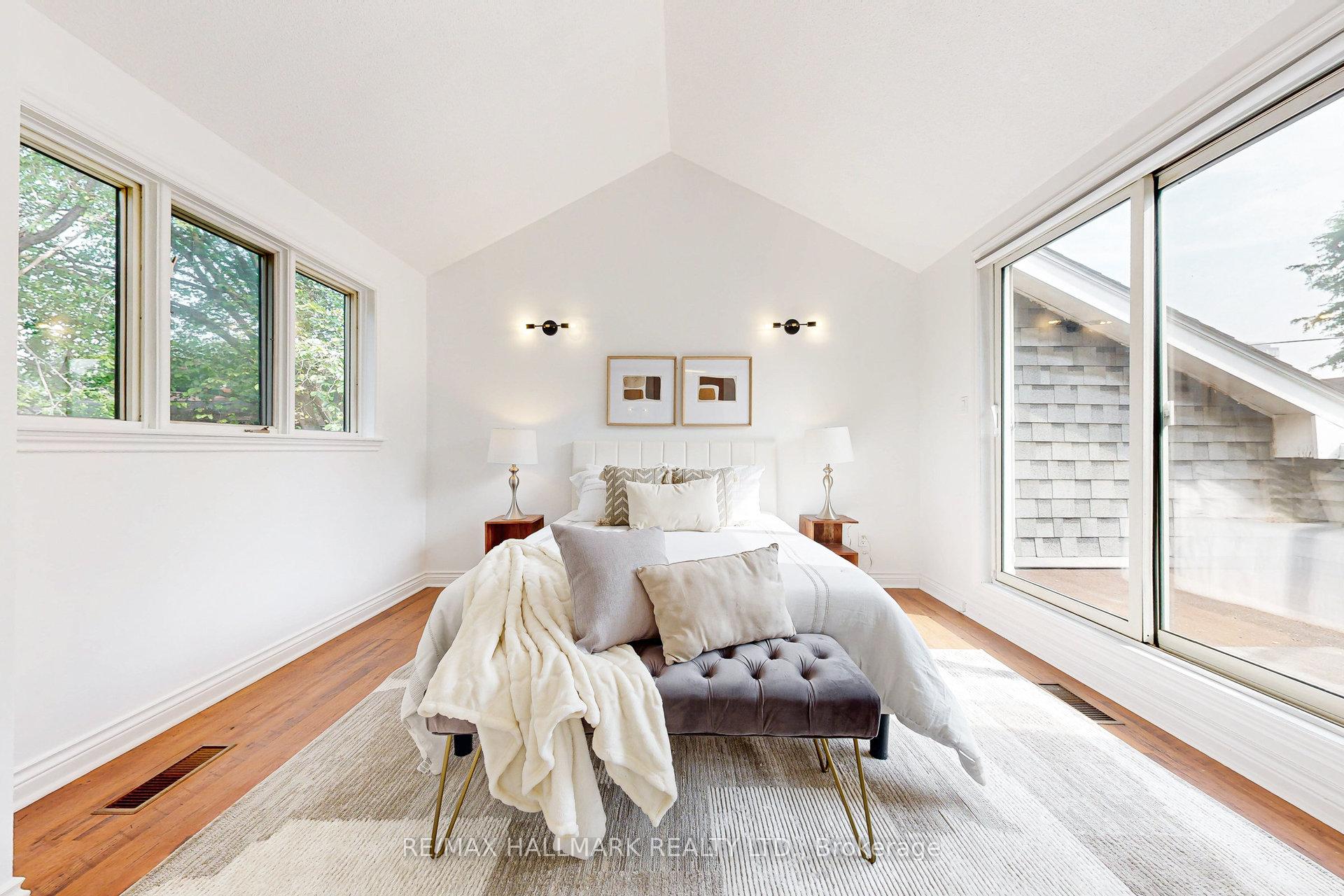 Photo 17 of 216 Milan Street, Toronto, Moss Park — HOMEH