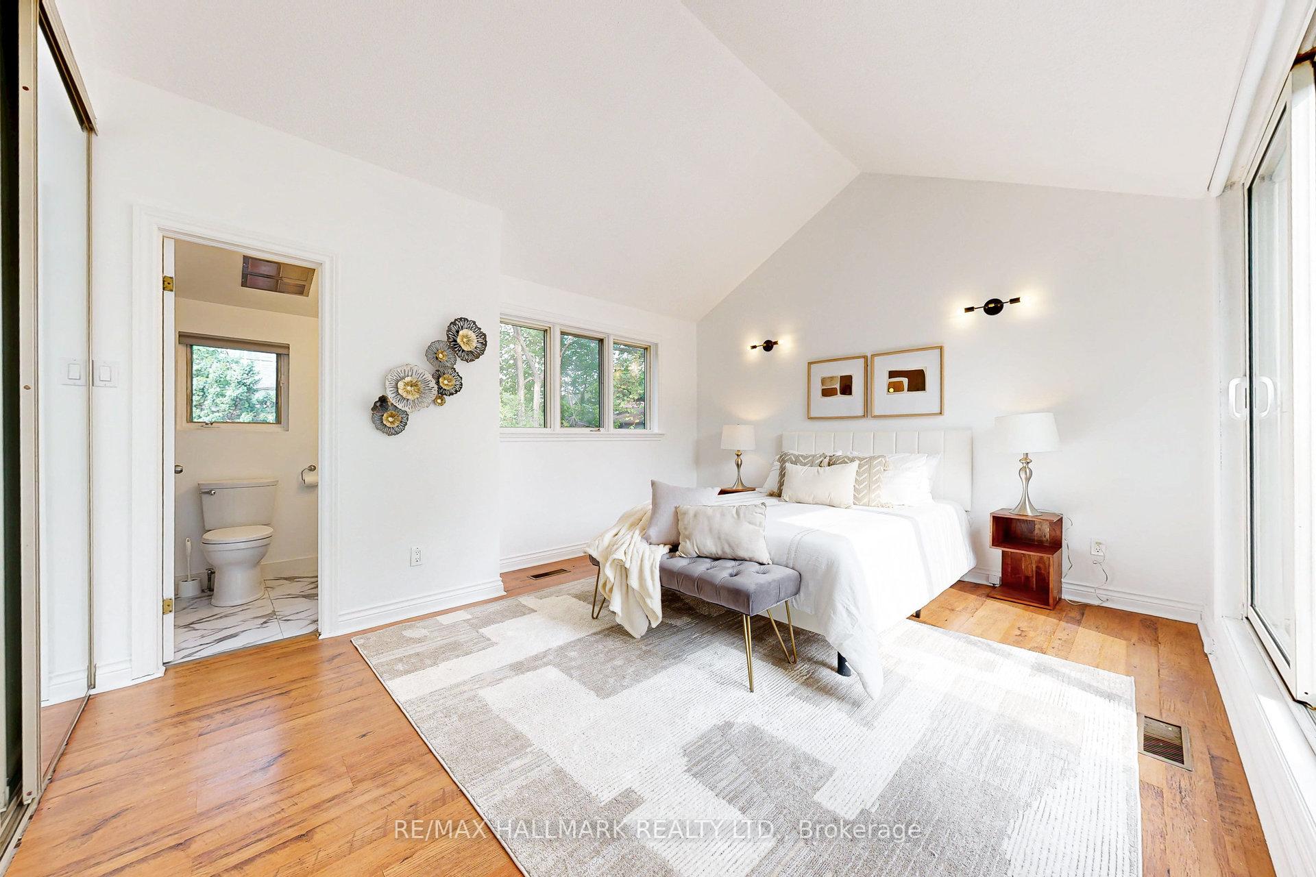 Photo 21 of 216 Milan Street, Toronto, Moss Park — HOMEH