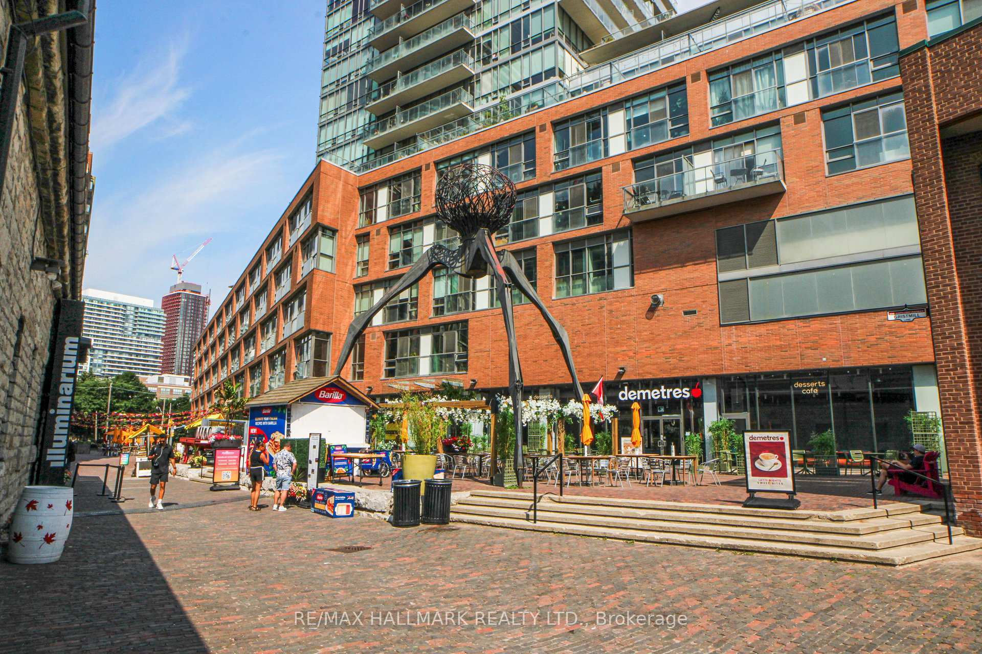 Photo 31 of 216 Milan Street, Toronto, Moss Park — HOMEH