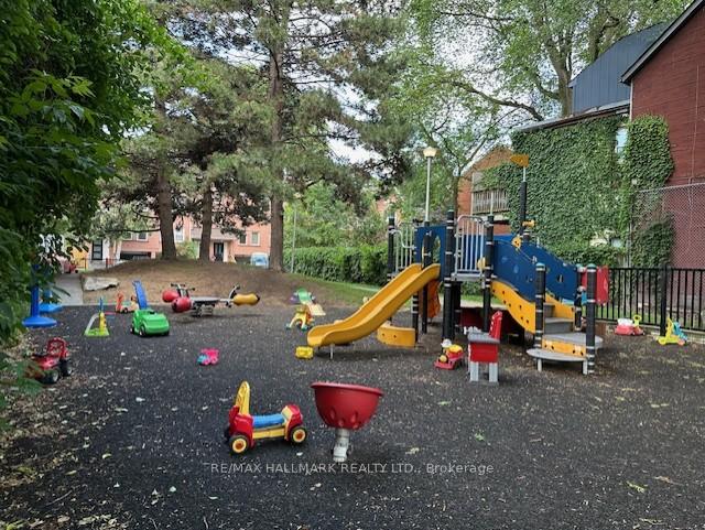 Photo 35 of 216 Milan Street, Toronto, Moss Park — HOMEH