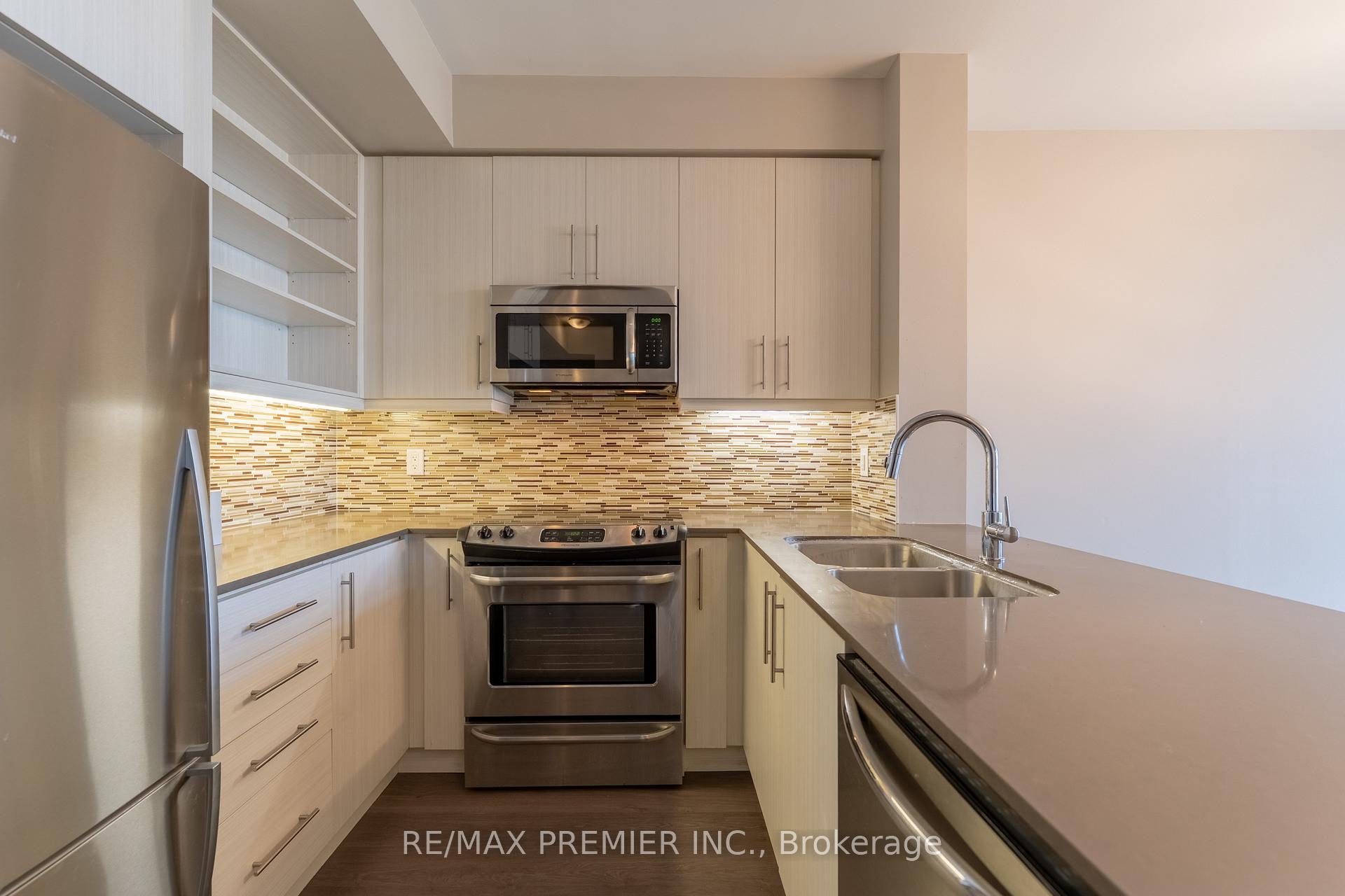 Photo 2 of Unit 1401, 55 Oneida Crescent, Richmond Hill, Langstaff — HOMEH