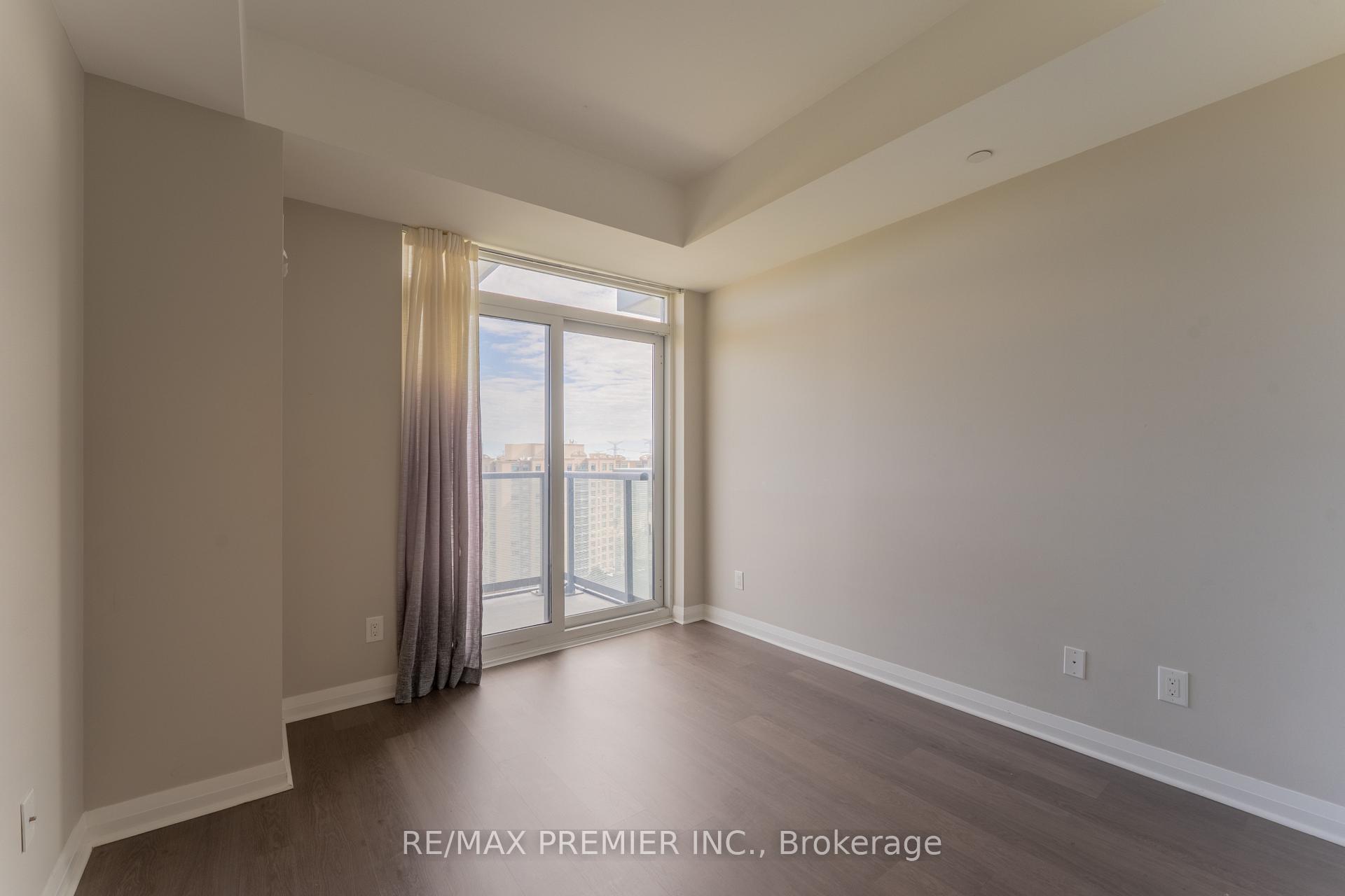 Photo 7 of Unit 1401, 55 Oneida Crescent, Richmond Hill, Langstaff — HOMEH