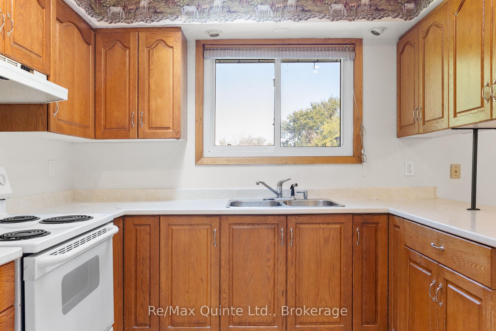 Photo 17 of 675 Palace Road, Greater Napanee, Greater Napanee — HOMEH