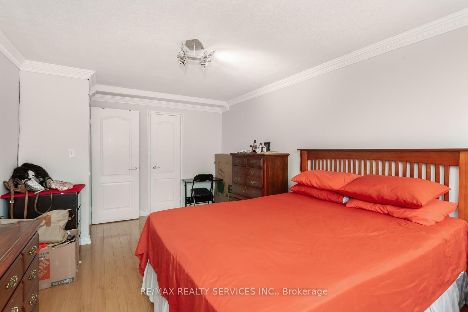 Photo 17 of Unit 11, 11 Wincott Drive, Etobicoke, Kingsview Village-The Westway — HOMEH