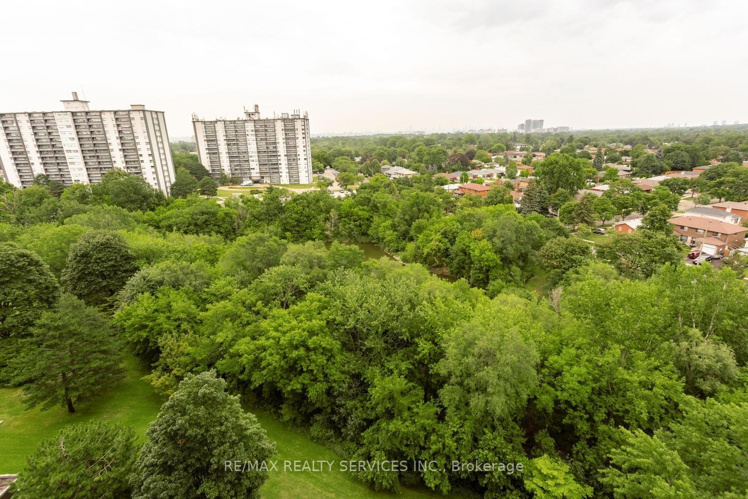Photo 24 of Unit 11, 11 Wincott Drive, Etobicoke, Kingsview Village-The Westway — HOMEH