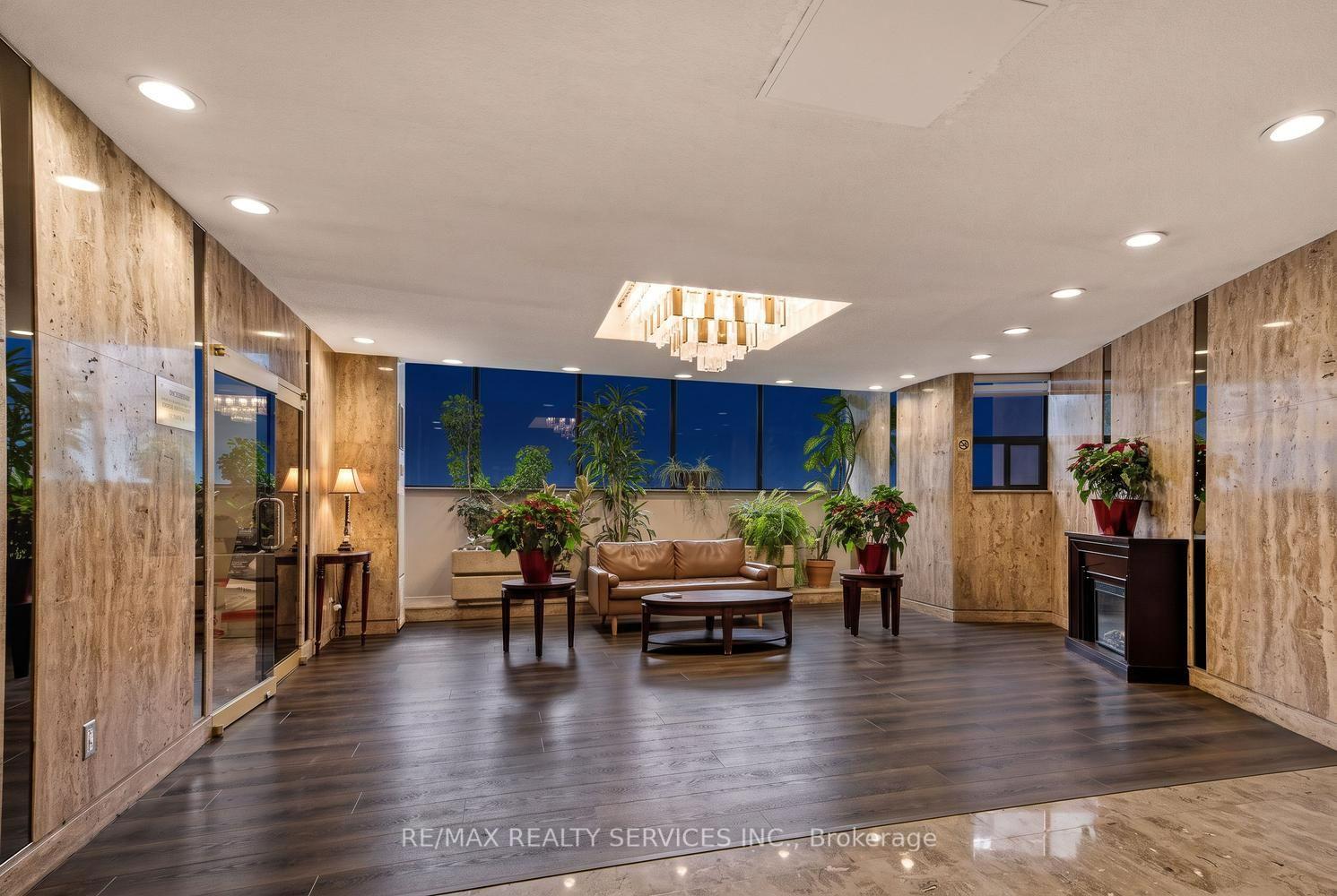 Photo 26 of Unit 11, 11 Wincott Drive, Etobicoke, Kingsview Village-The Westway — HOMEH