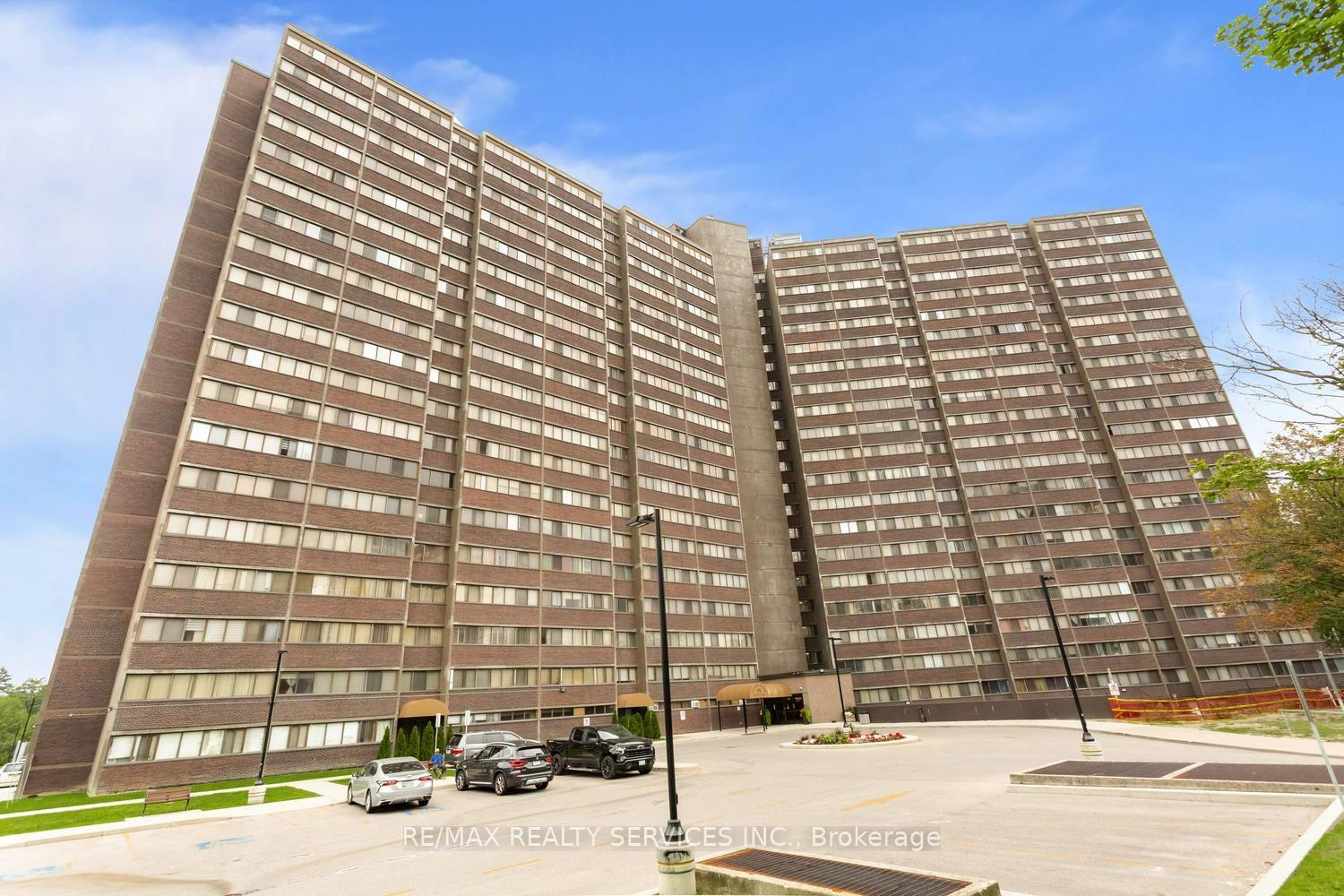 Photo 31 of Unit 11, 11 Wincott Drive, Etobicoke, Kingsview Village-The Westway — HOMEH