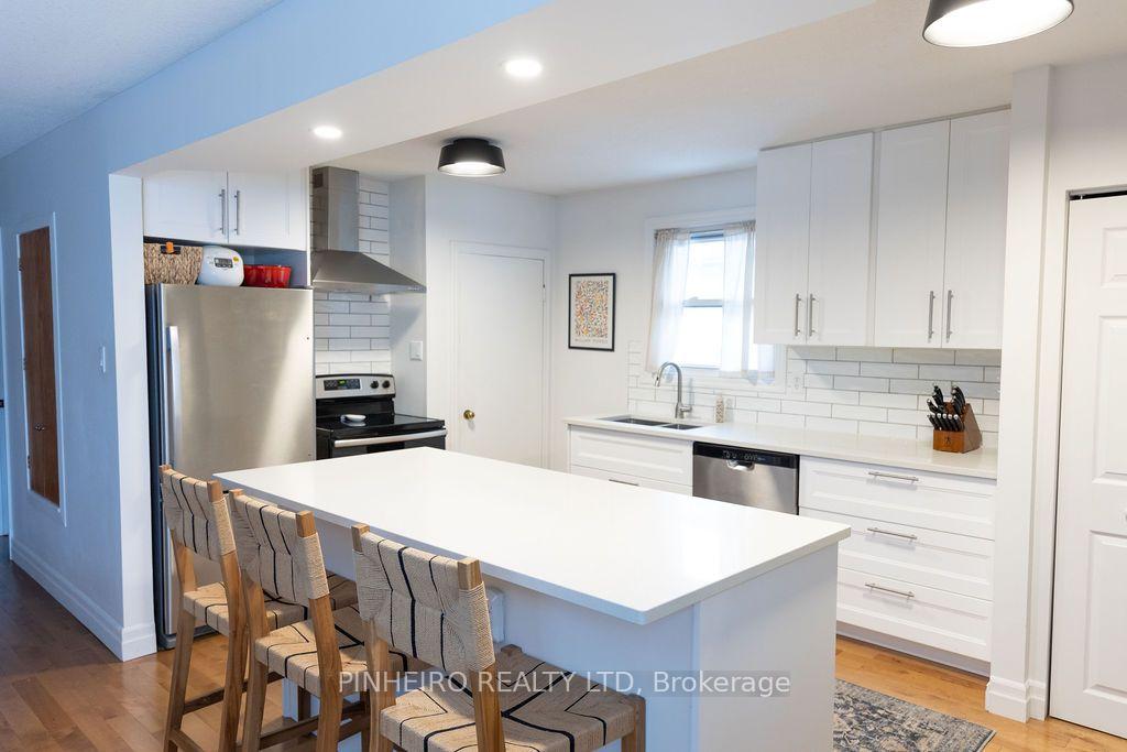 Photo 3 of 83 Emery Street W, London, South E — HOMEH