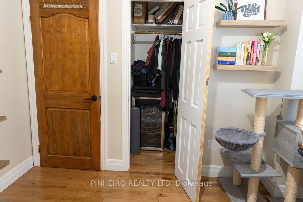 Photo 18 of 83 Emery Street W, London, South E — HOMEH