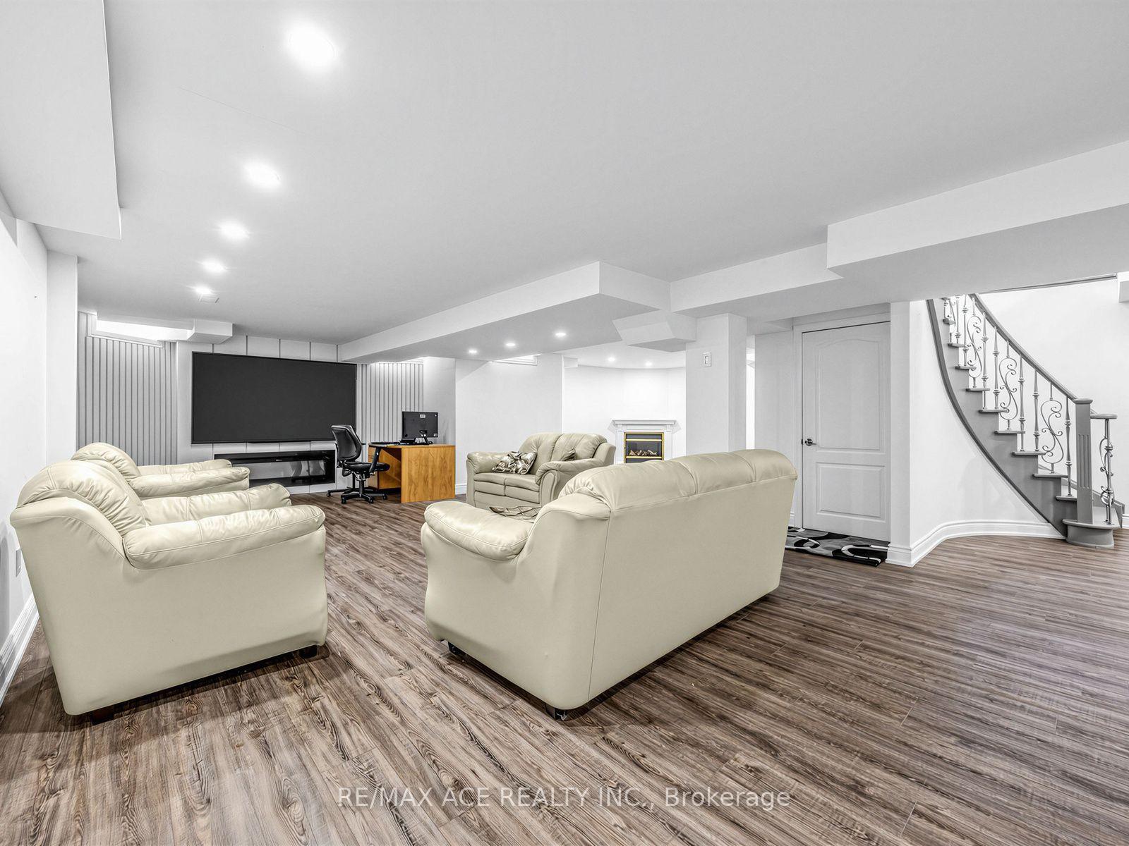 Photo 42 of 2396 Southcott Road, Pickering, Brock Ridge — HOMEH