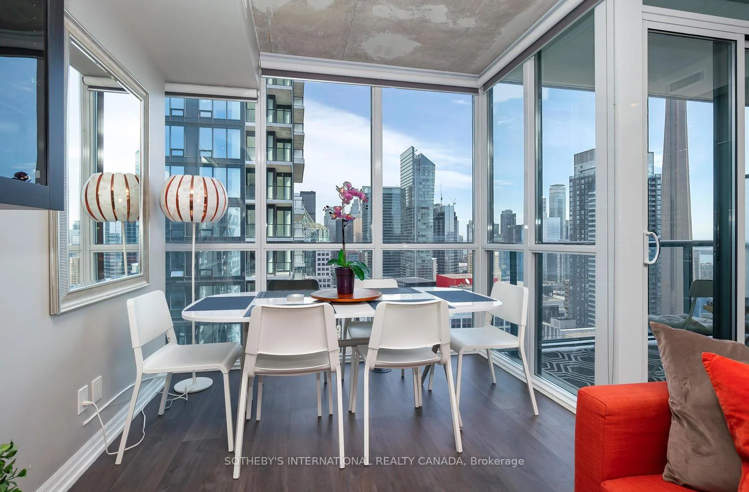 Photo 8 of Unit 3303, 88 Blue Jays Way, Toronto, Waterfront Communities — HOMEH