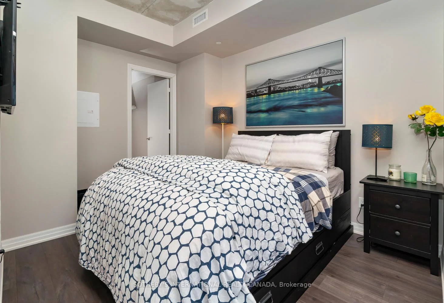 Photo 15 of Unit 3303, 88 Blue Jays Way, Toronto, Waterfront Communities — HOMEH