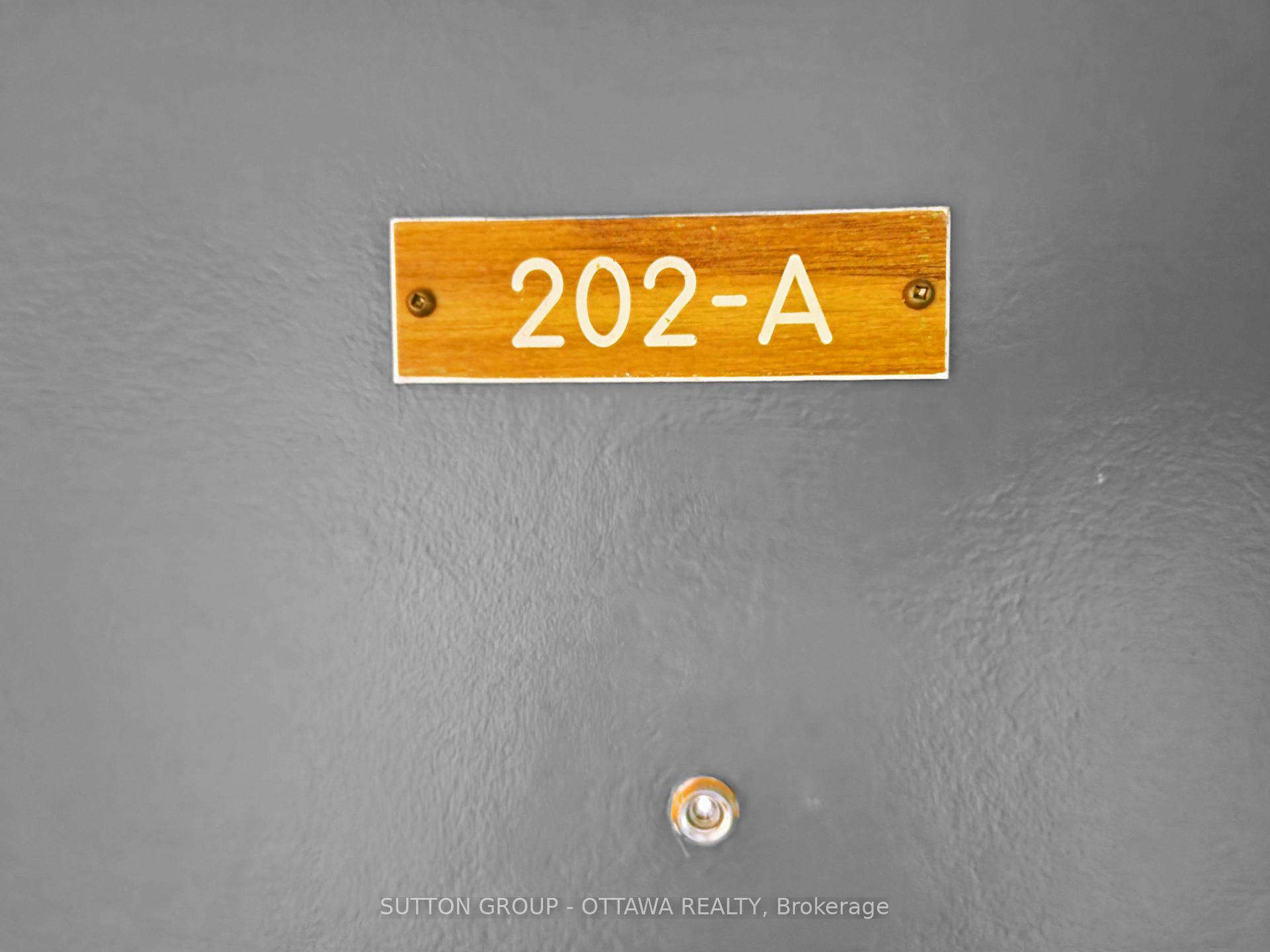 Photo 3 of Unit 202A, 2044 Arrowsmith Drive, Ottawa, Beacon Hill South — HOMEH