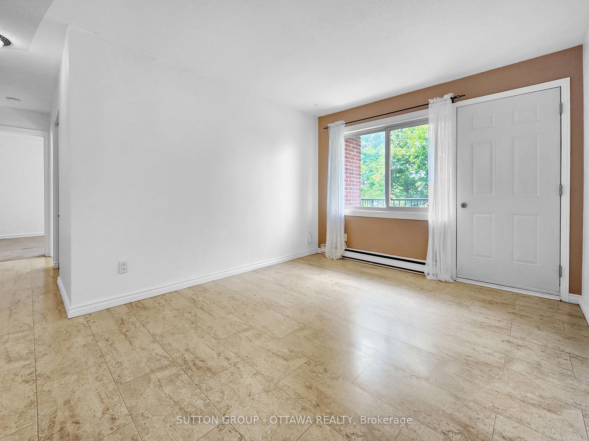 Photo 7 of Unit 202A, 2044 Arrowsmith Drive, Ottawa, Beacon Hill South — HOMEH