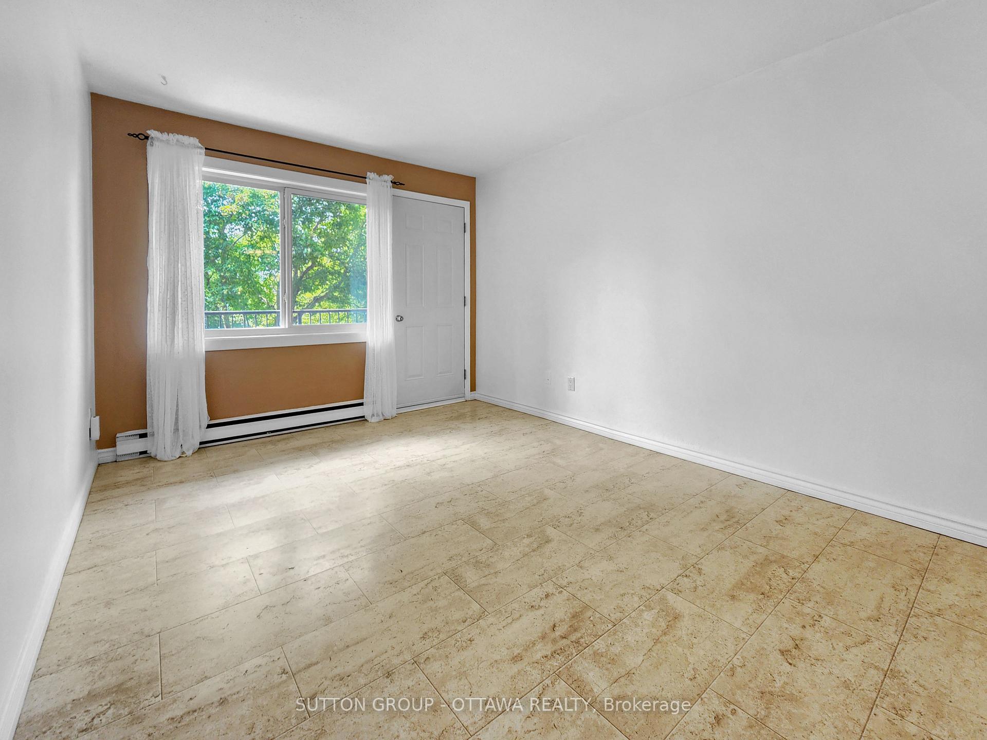 Photo 9 of Unit 202A, 2044 Arrowsmith Drive, Ottawa, Beacon Hill South — HOMEH