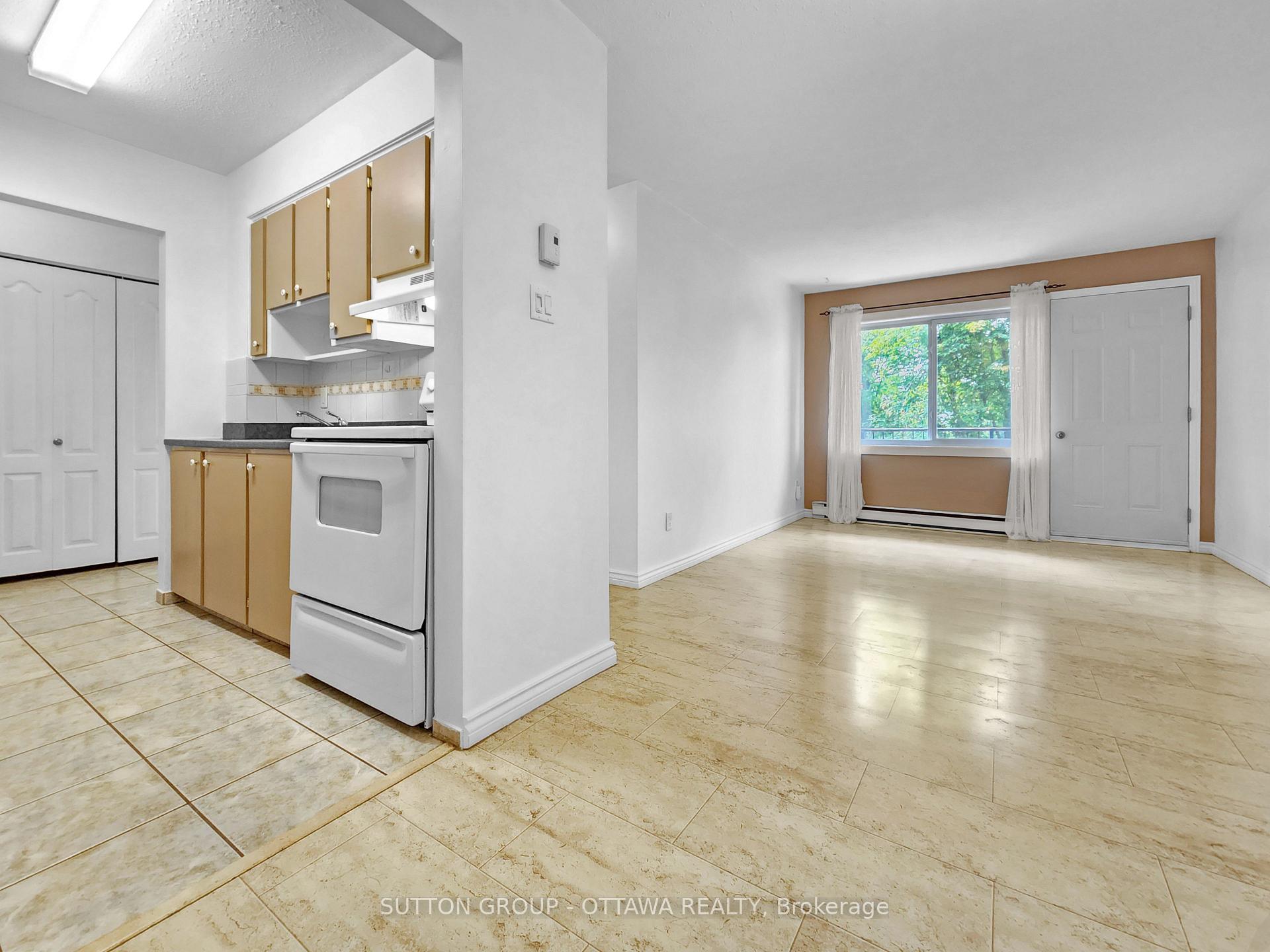 Photo 14 of Unit 202A, 2044 Arrowsmith Drive, Ottawa, Beacon Hill South — HOMEH