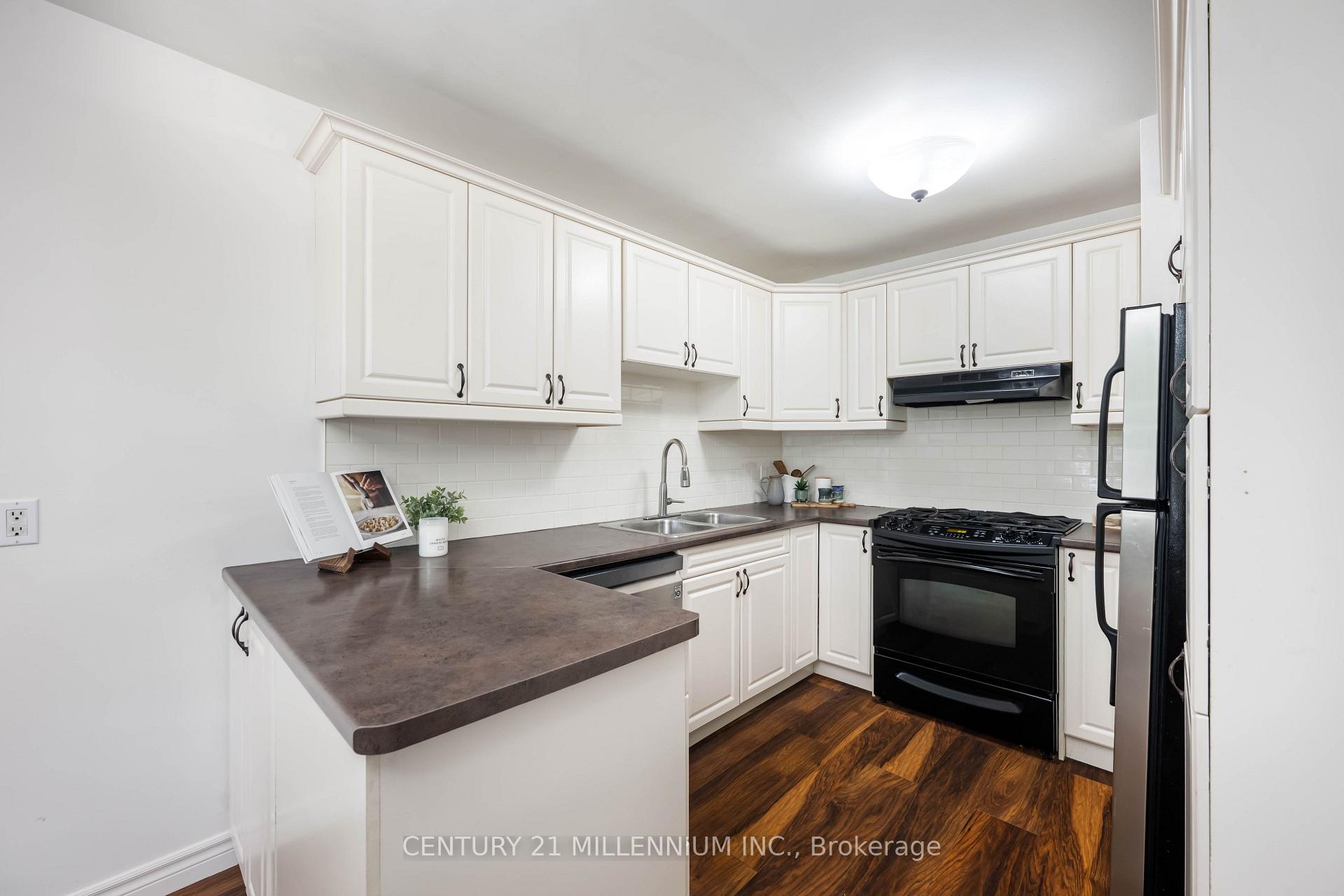 Photo 10 of 513 Pineview Gardens, Shelburne — HOMEH