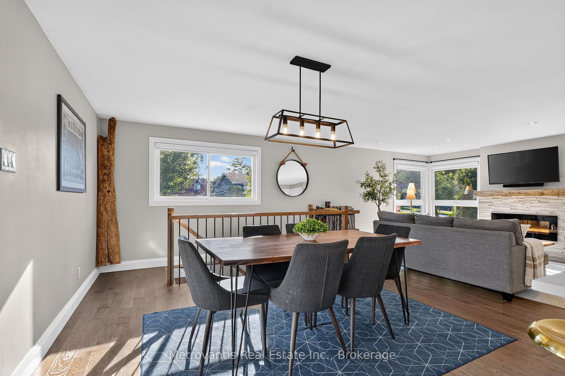 Photo 15 of 555 Buchanan Crescent, Ottawa, Beacon Hill North — HOMEH