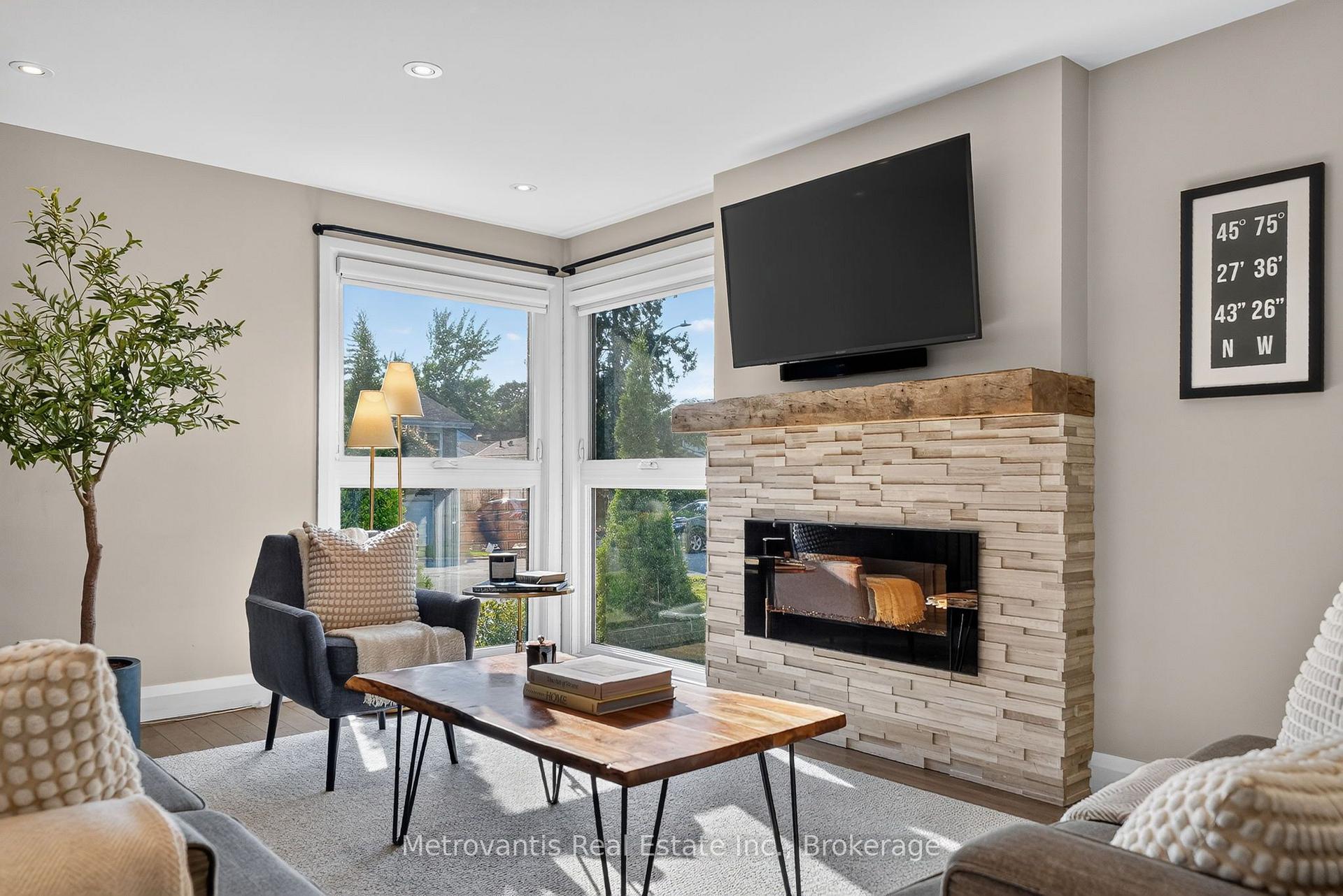 Photo 24 of 555 Buchanan Crescent, Ottawa, Beacon Hill North — HOMEH