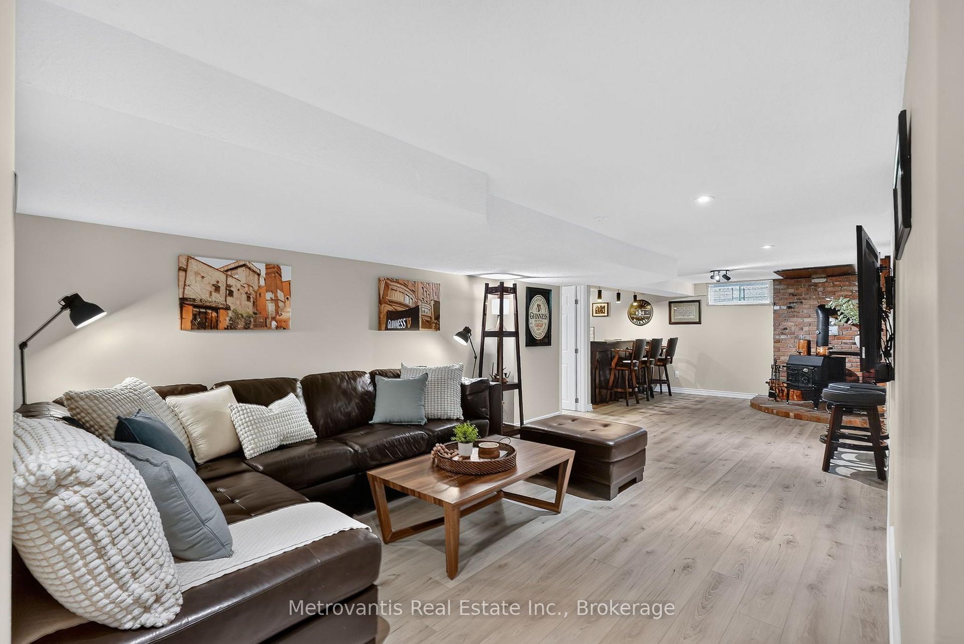 Photo 45 of 555 Buchanan Crescent, Ottawa, Beacon Hill North — HOMEH
