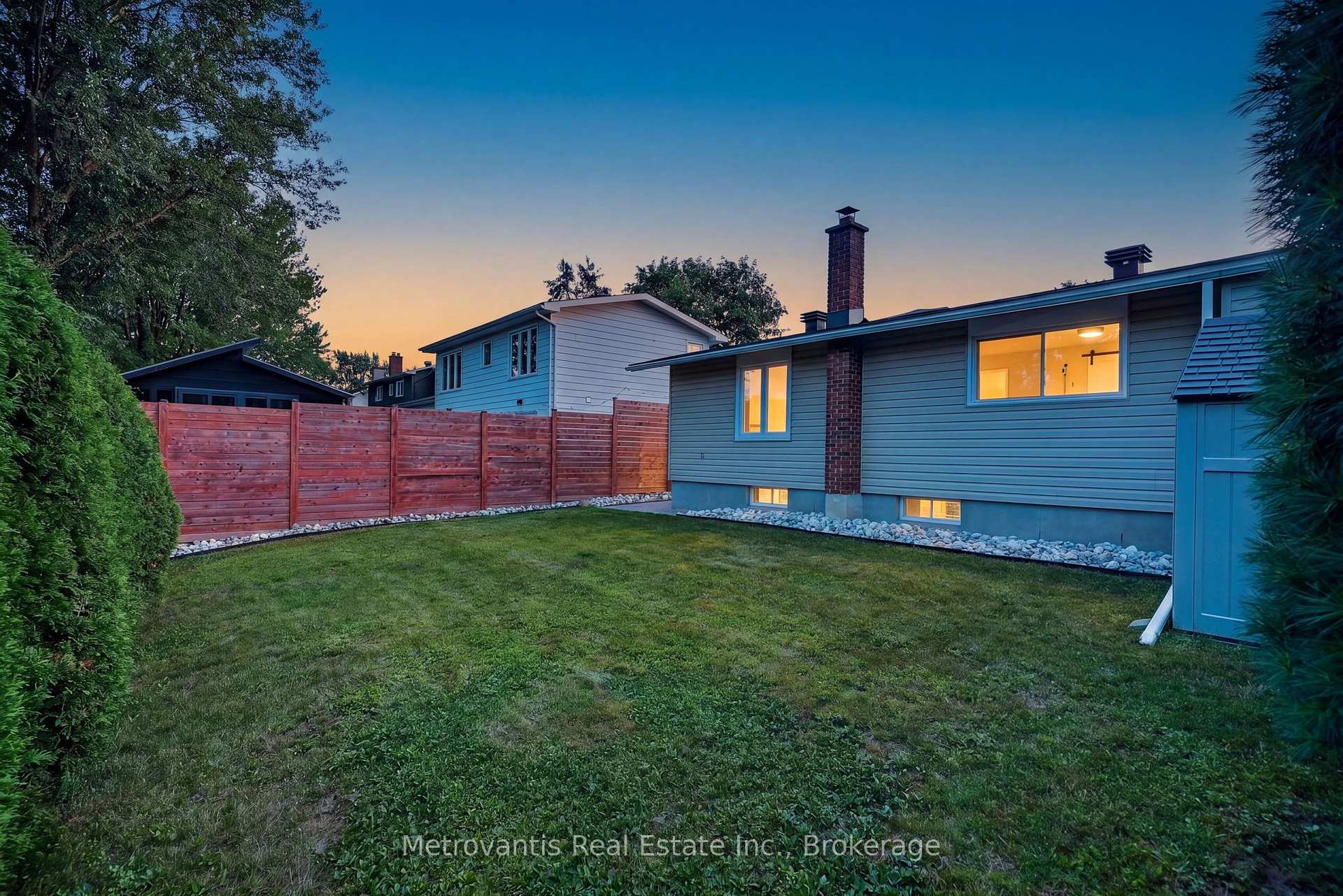 Photo 61 of 555 Buchanan Crescent, Ottawa, Beacon Hill North — HOMEH