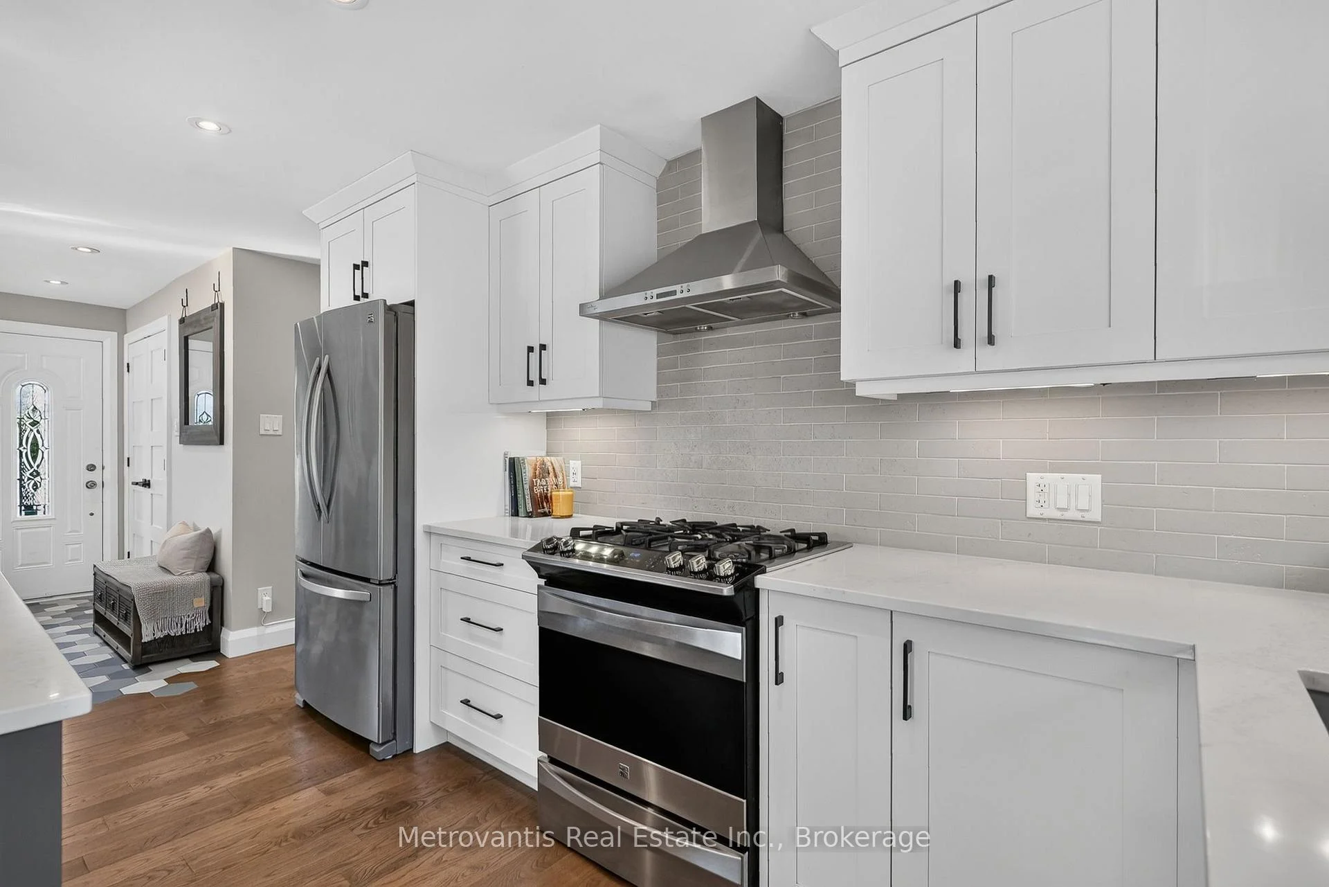 Photo 17 of 555 Buchanan Crescent, Ottawa, Beacon Hill North — HOMEH