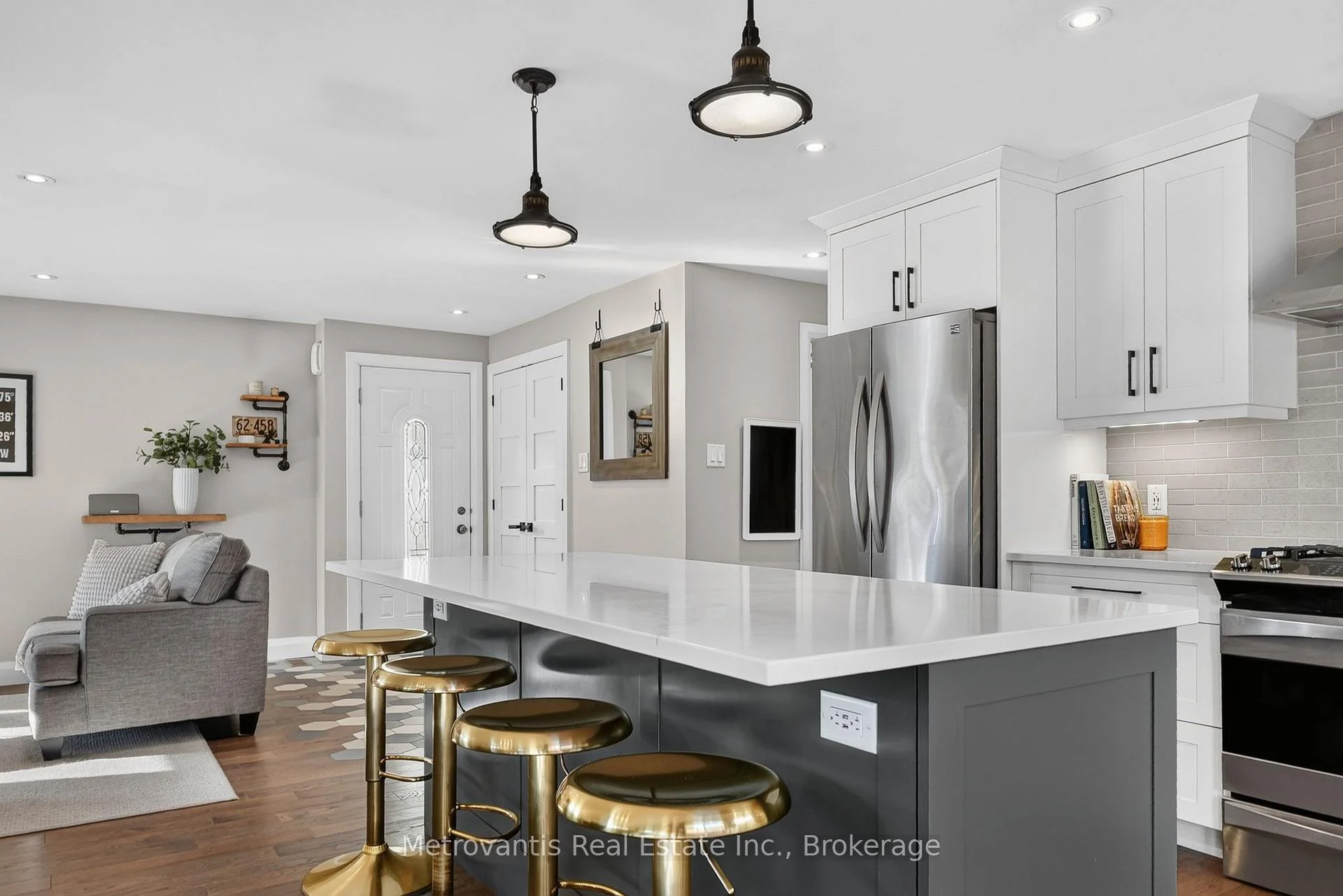 Photo 23 of 555 Buchanan Crescent, Ottawa, Beacon Hill North — HOMEH