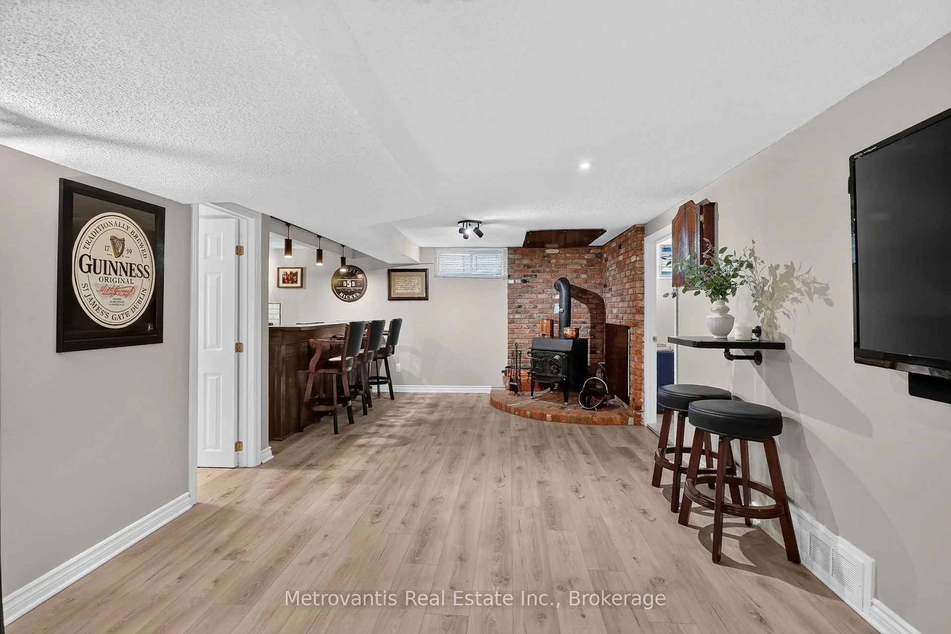 Photo 54 of 555 Buchanan Crescent, Ottawa, Beacon Hill North — HOMEH