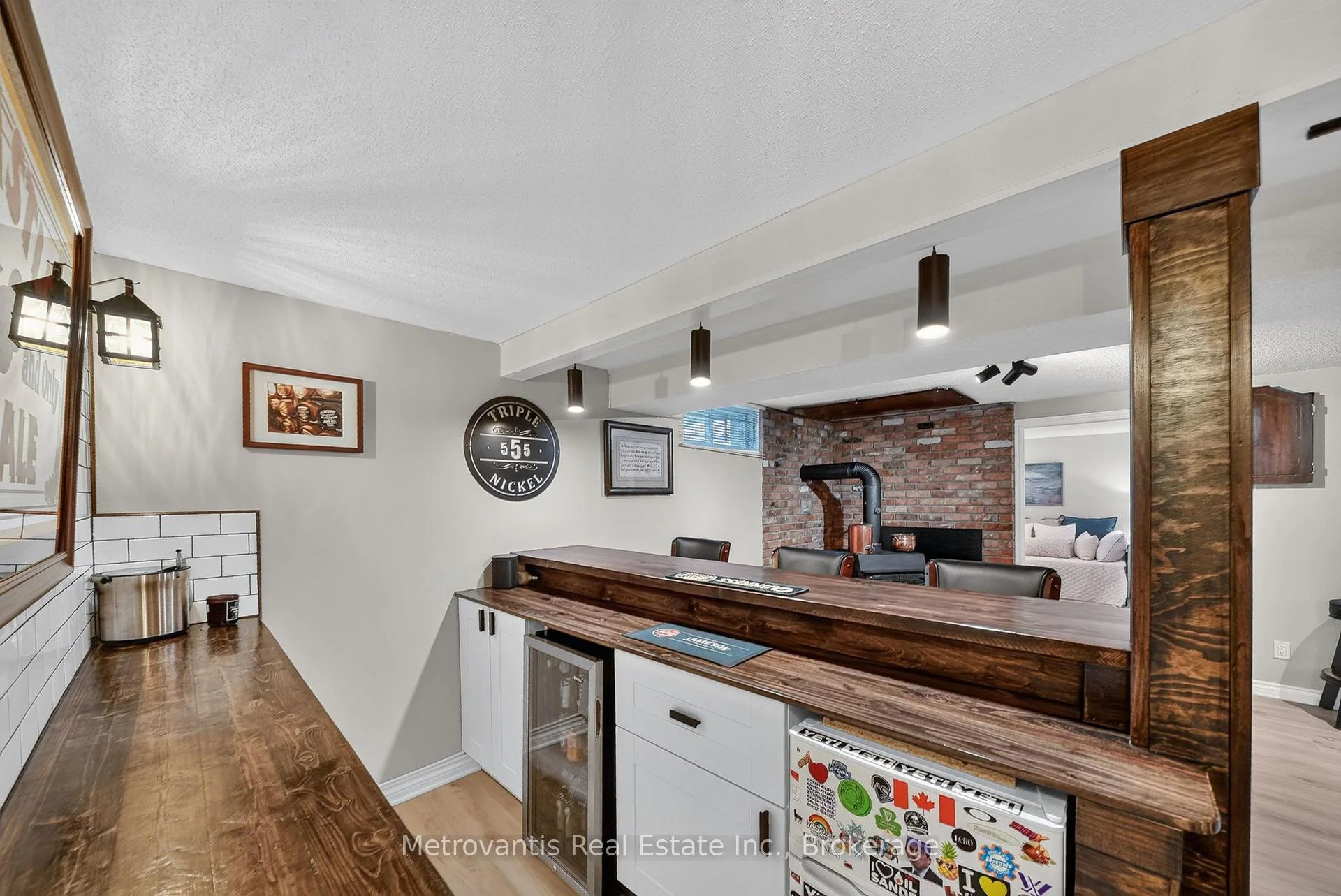 Photo 58 of 555 Buchanan Crescent, Ottawa, Beacon Hill North — HOMEH