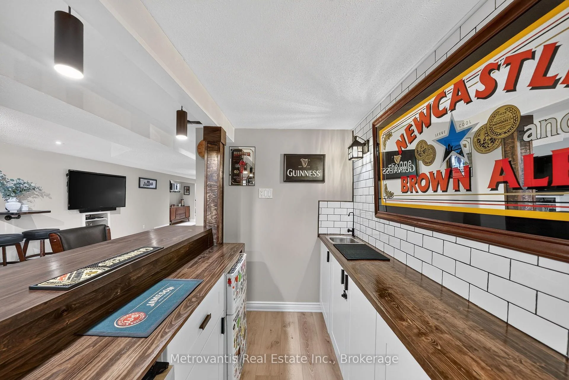 Photo 60 of 555 Buchanan Crescent, Ottawa, Beacon Hill North — HOMEH