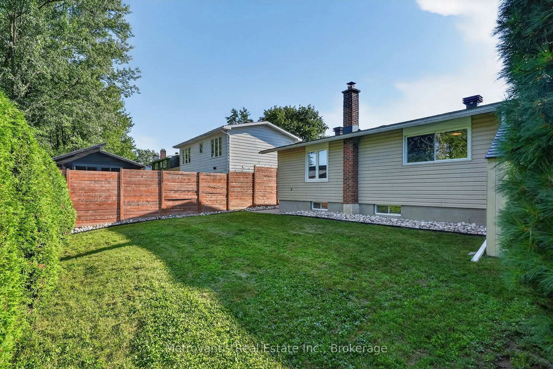Photo 66 of 555 Buchanan Crescent, Ottawa, Beacon Hill North — HOMEH