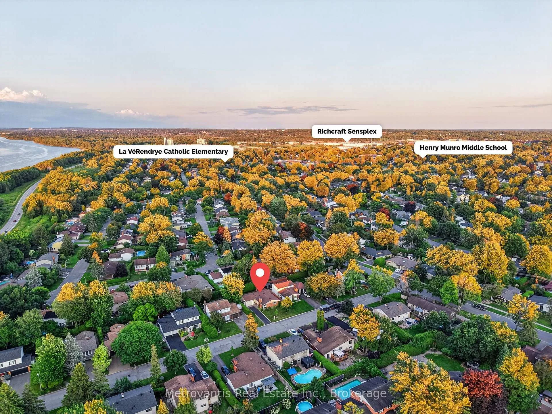 Photo 69 of 555 Buchanan Crescent, Ottawa, Beacon Hill North — HOMEH