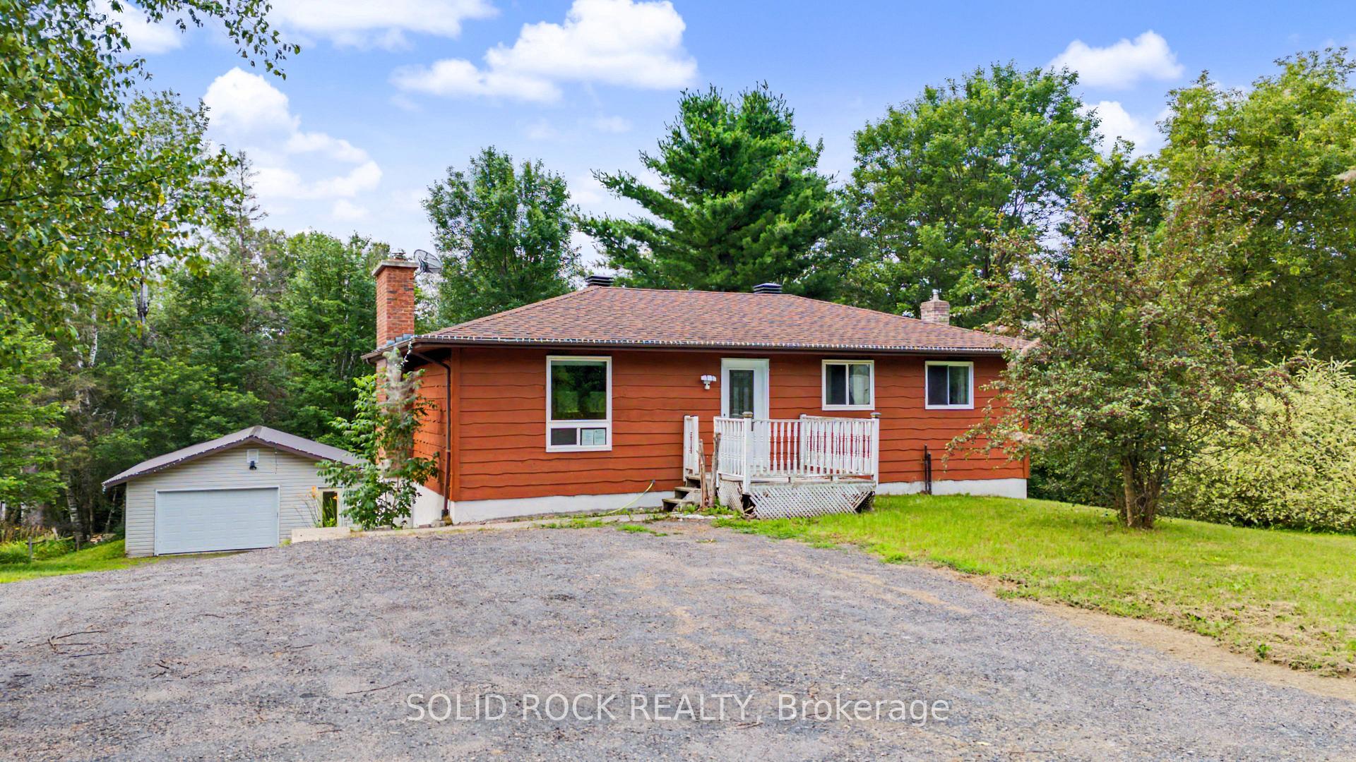 Photo of 1372 Village Road